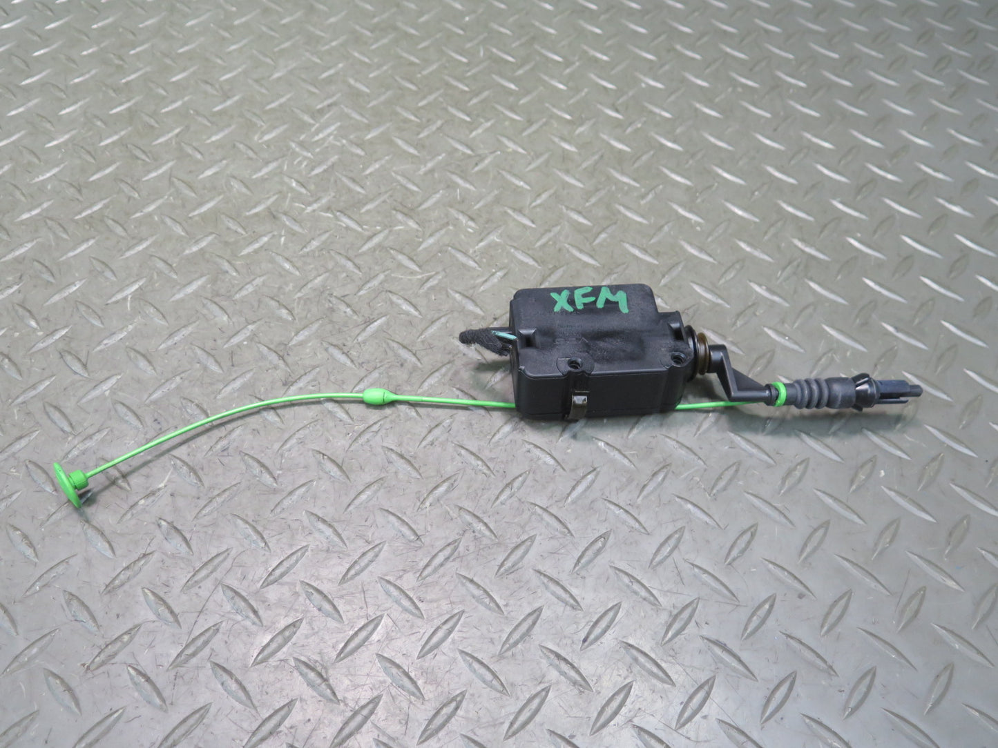 00-06 BMW E53 X5 Fuel Tank Door Lock Actuator 6923974 OEM