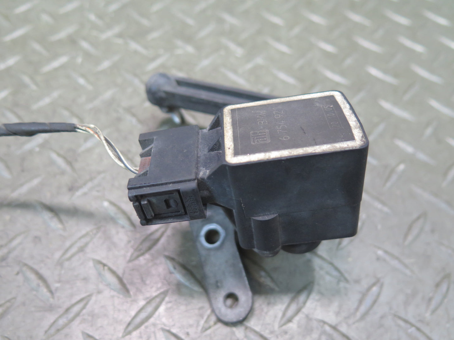 00-06 BMW E53 X5 Set of 2 Rear Left & Right Suspension Height Level Sensor OEM