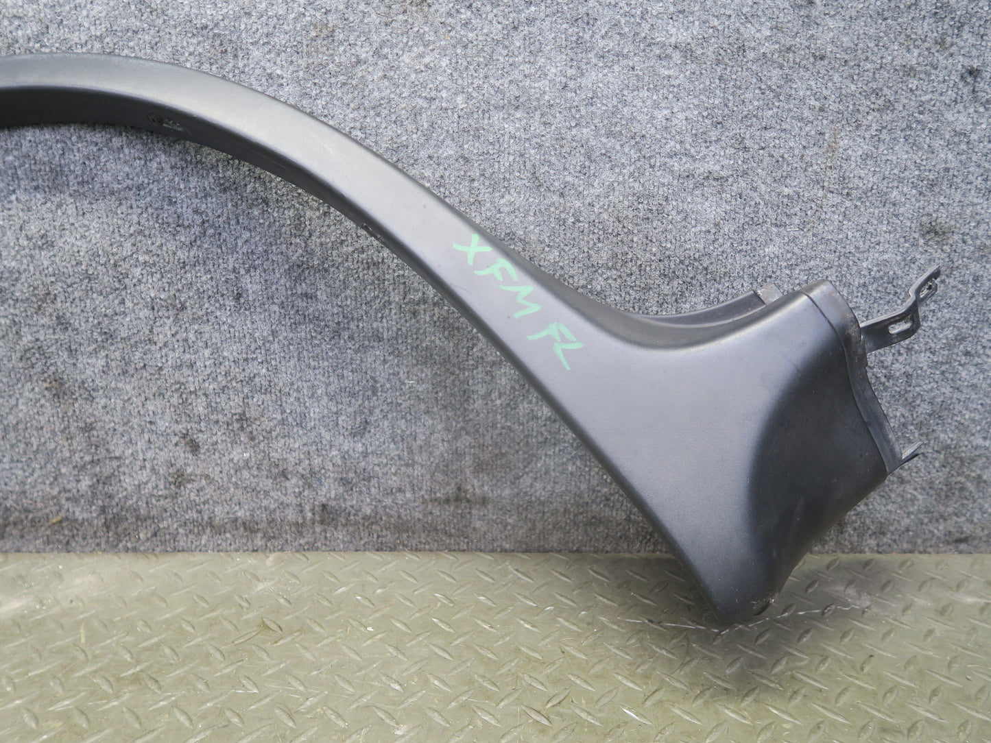 02-06 BMW E53 X5 Set of 2 Front & Rear Left Fender Wheel Arch Trim Molding OEM