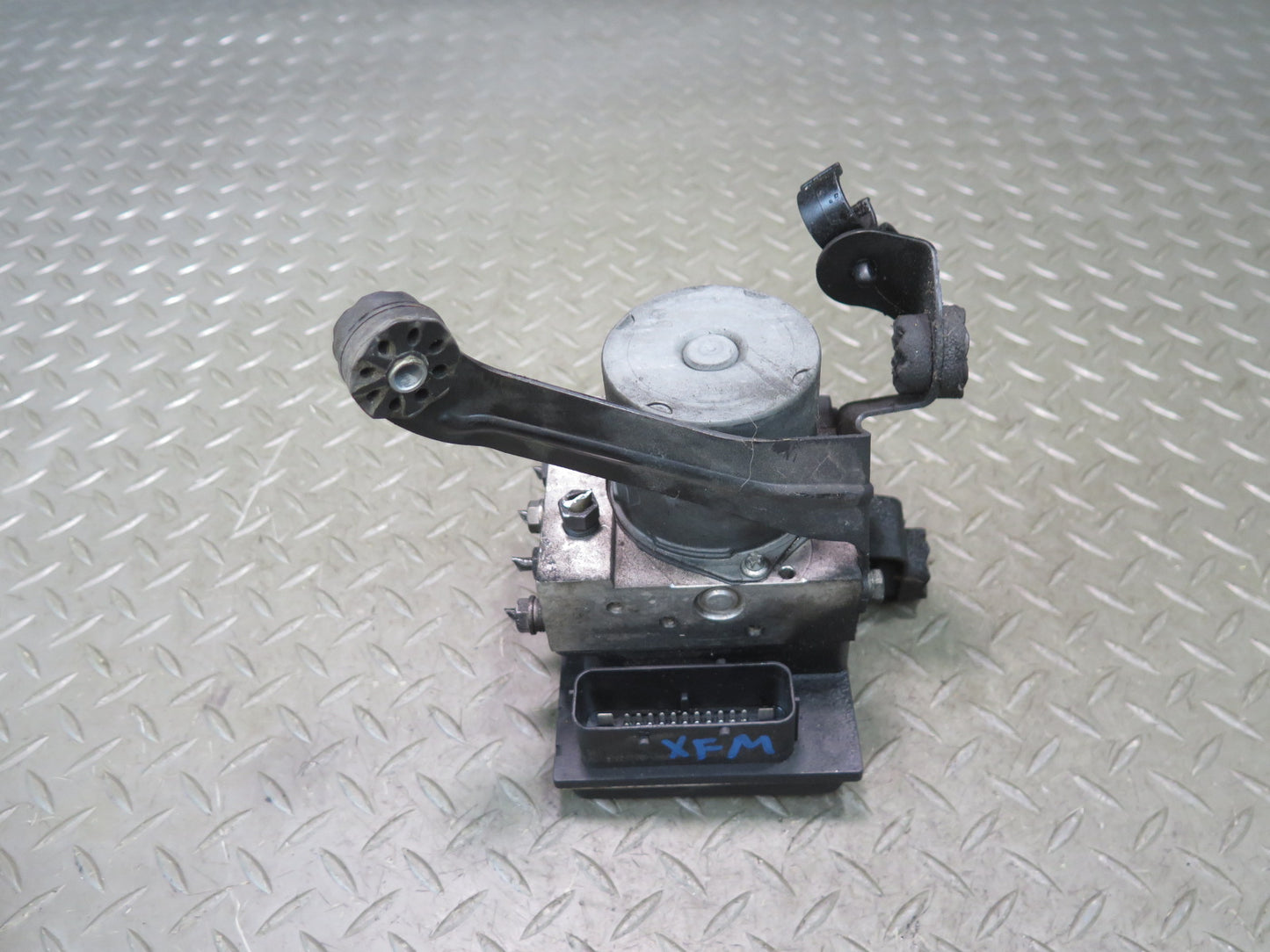 00-06 BMW E53 X5 Anti Lock Brake ABS Pump Module 6773012 OEM