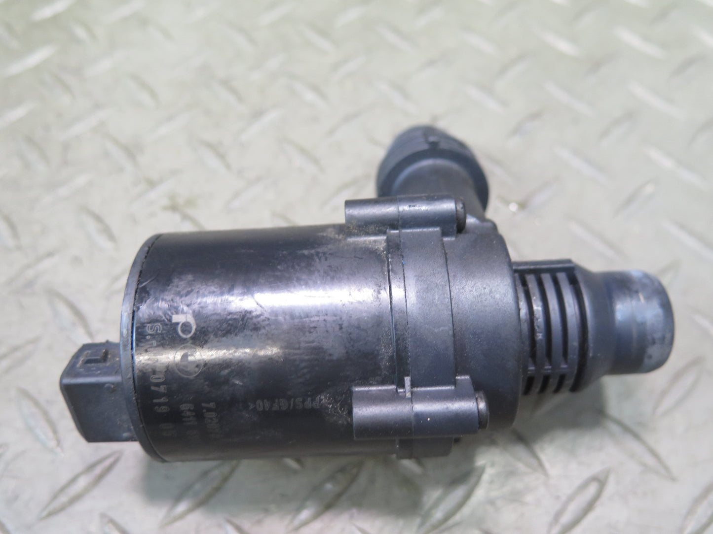 04-06 BMW E53 X5 Engine Additional Auxiliary AUX Coolant Water Pump OEM