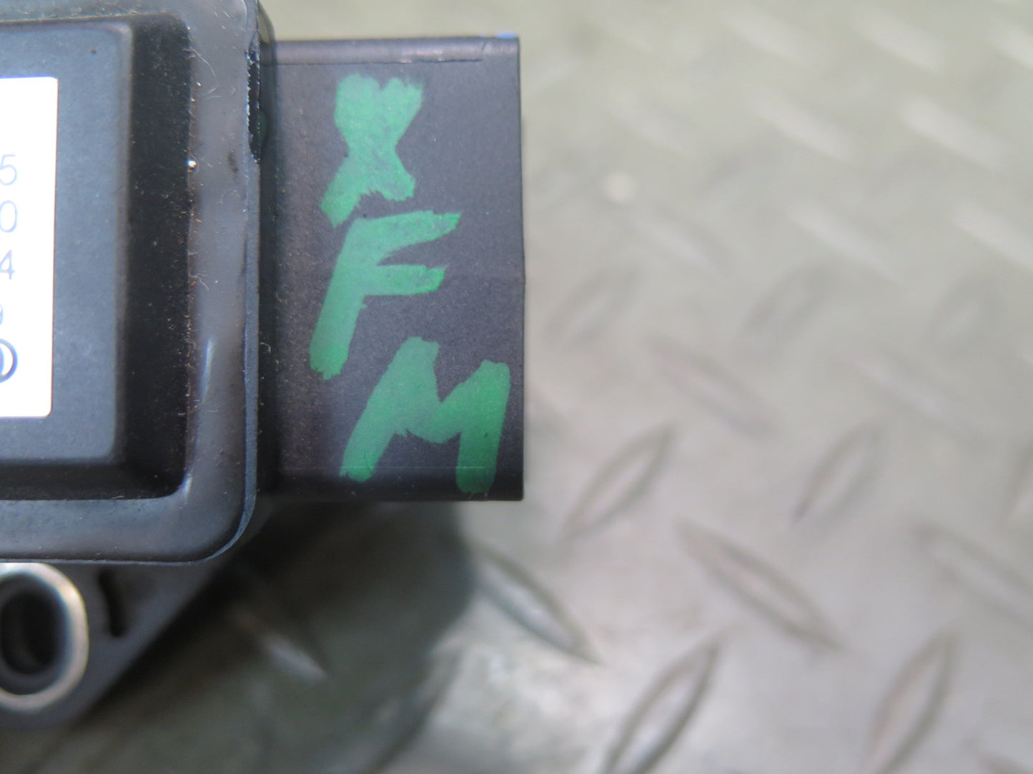 04-06 BMW E53 X5 YAW Turn Rate Acceleration Speed Sensor 6774040 OEM