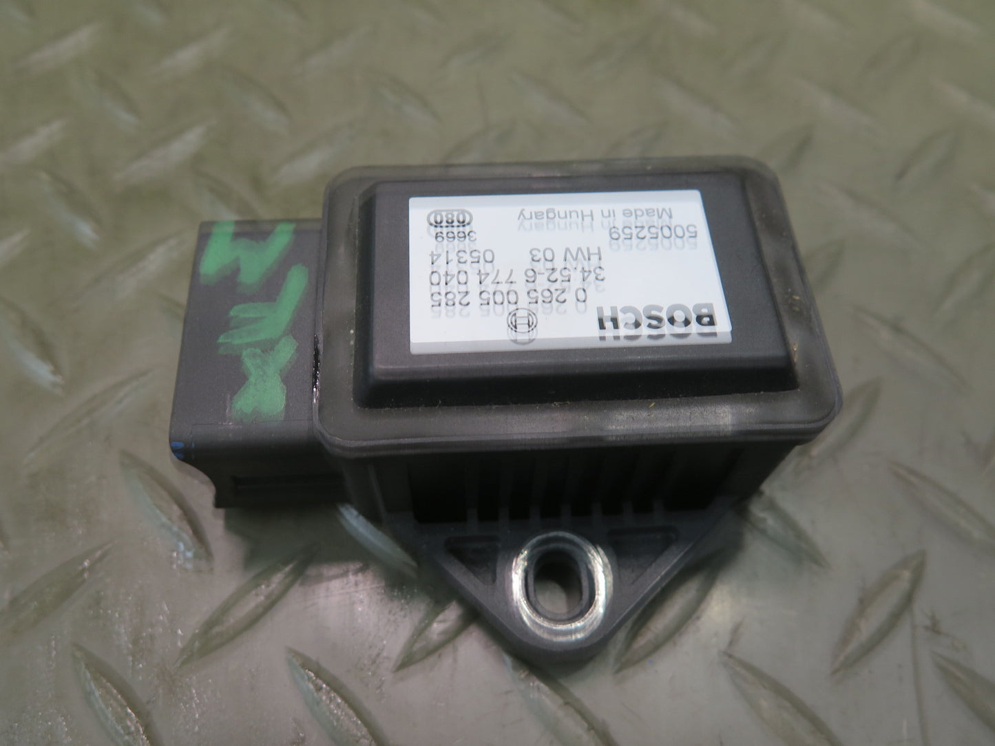 04-06 BMW E53 X5 YAW Turn Rate Acceleration Speed Sensor 6774040 OEM