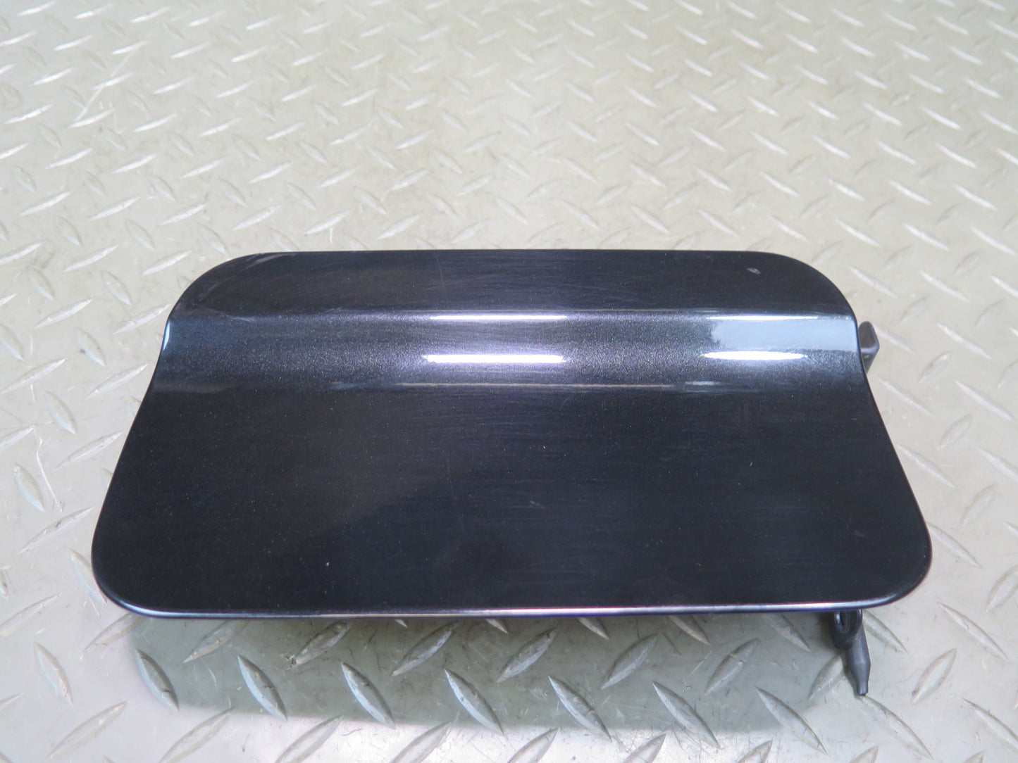 00-06 BMW E53 X5 Fuel Tank Filler Door Lid Cover OEM