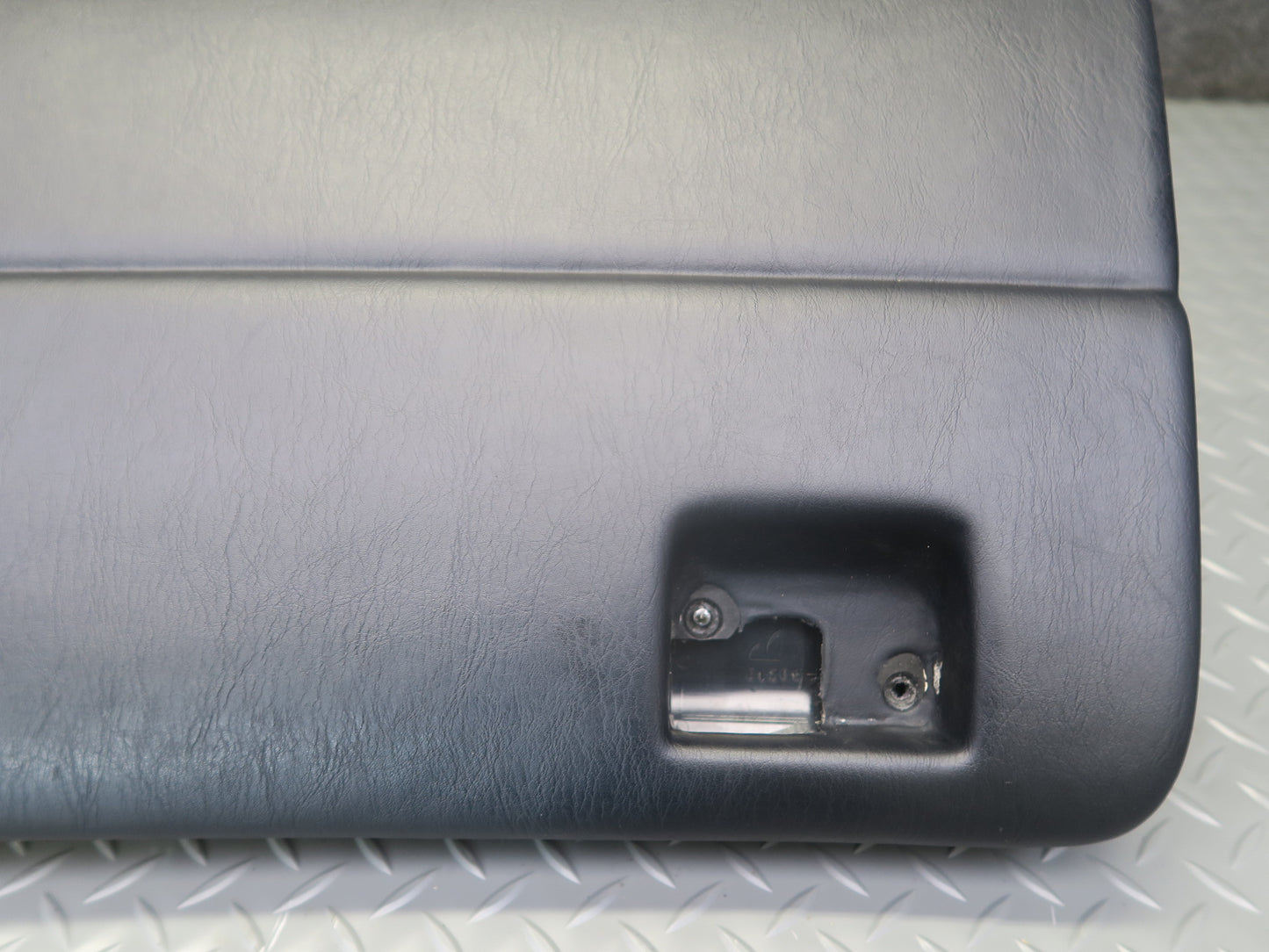 98-05 Lexus JZS160 GS400 GS430 GS300 Dash Right Glove Box Storage Black OEM