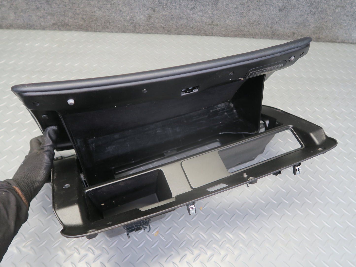 98-05 Lexus JZS160 GS400 GS430 GS300 Dash Right Glove Box Storage Black OEM