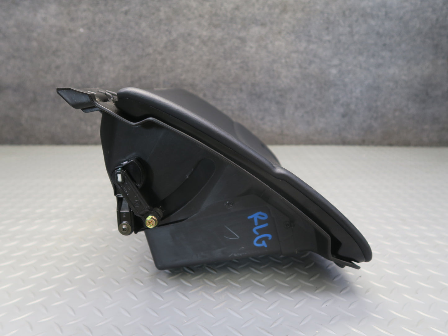 98-05 Lexus JZS160 GS400 GS430 GS300 Dash Right Glove Box Storage Black OEM