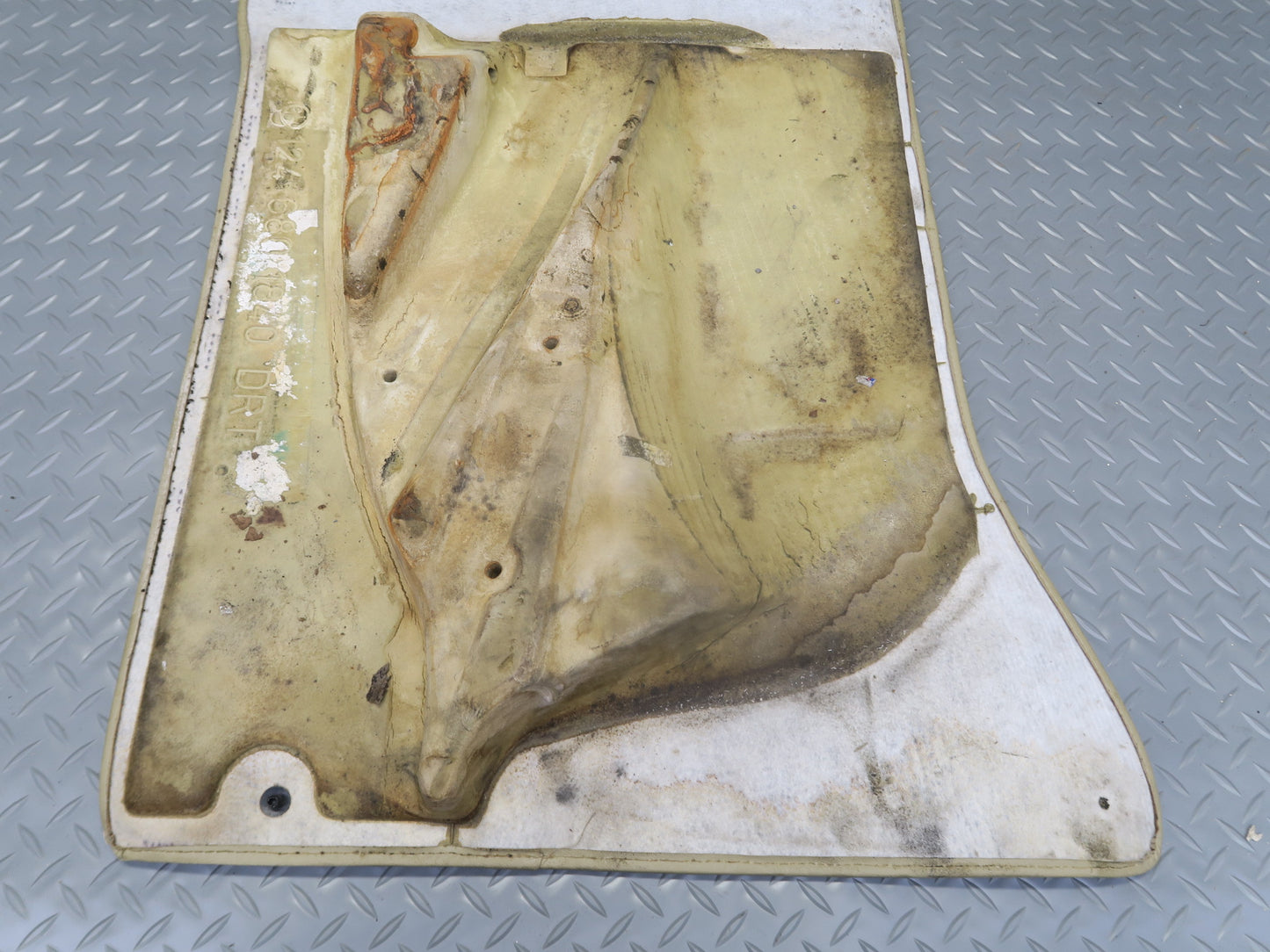 86-93 Mercedes W124 300E Set of 2 Front Left & Right Carpet Floor  MAT OEM
