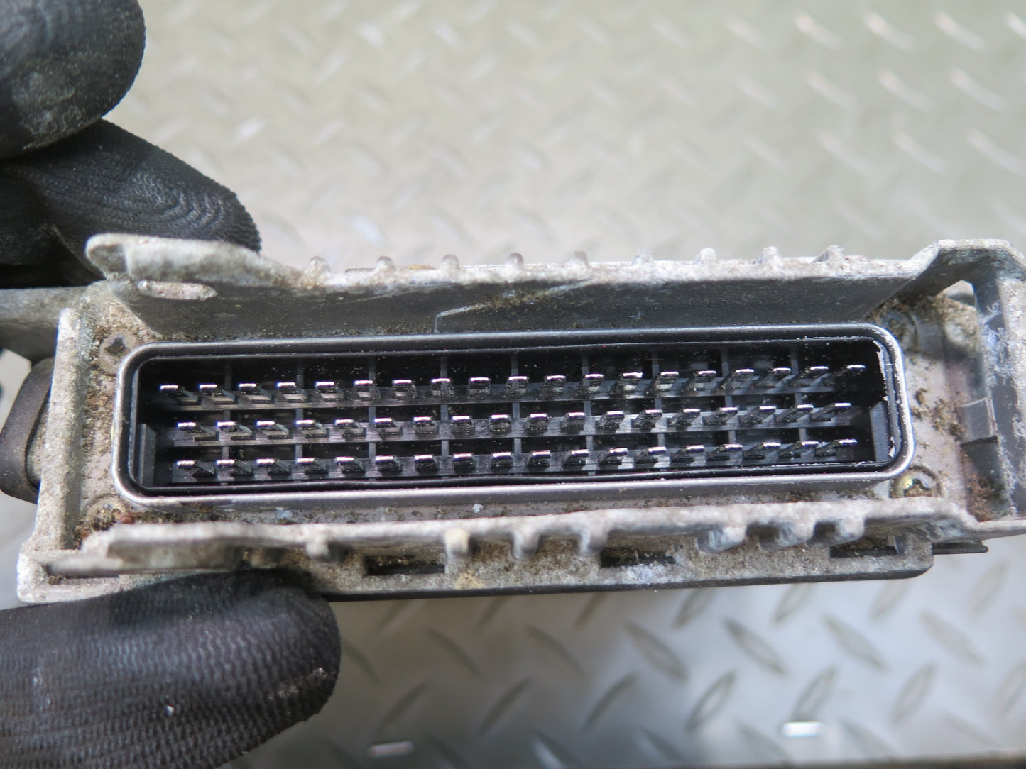 1990 Mercedes W124 300E 3.0L 103.831 Engine ECU Computer Control Module OEM