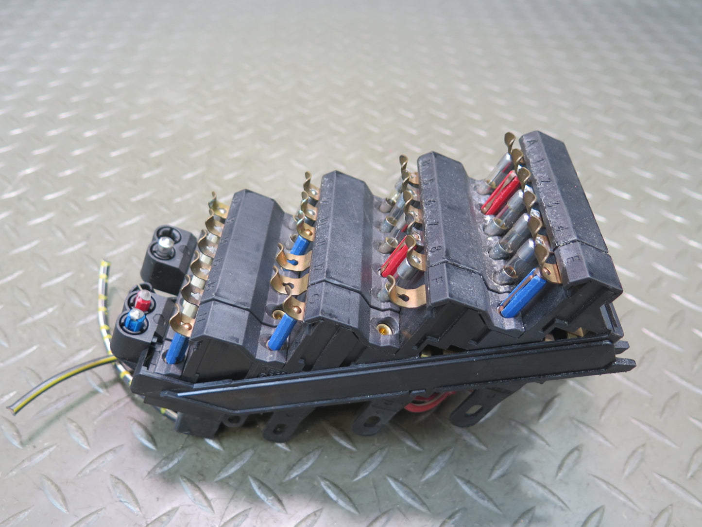 86-93 Mercedes W124 300E Fuse Relay Box OEM