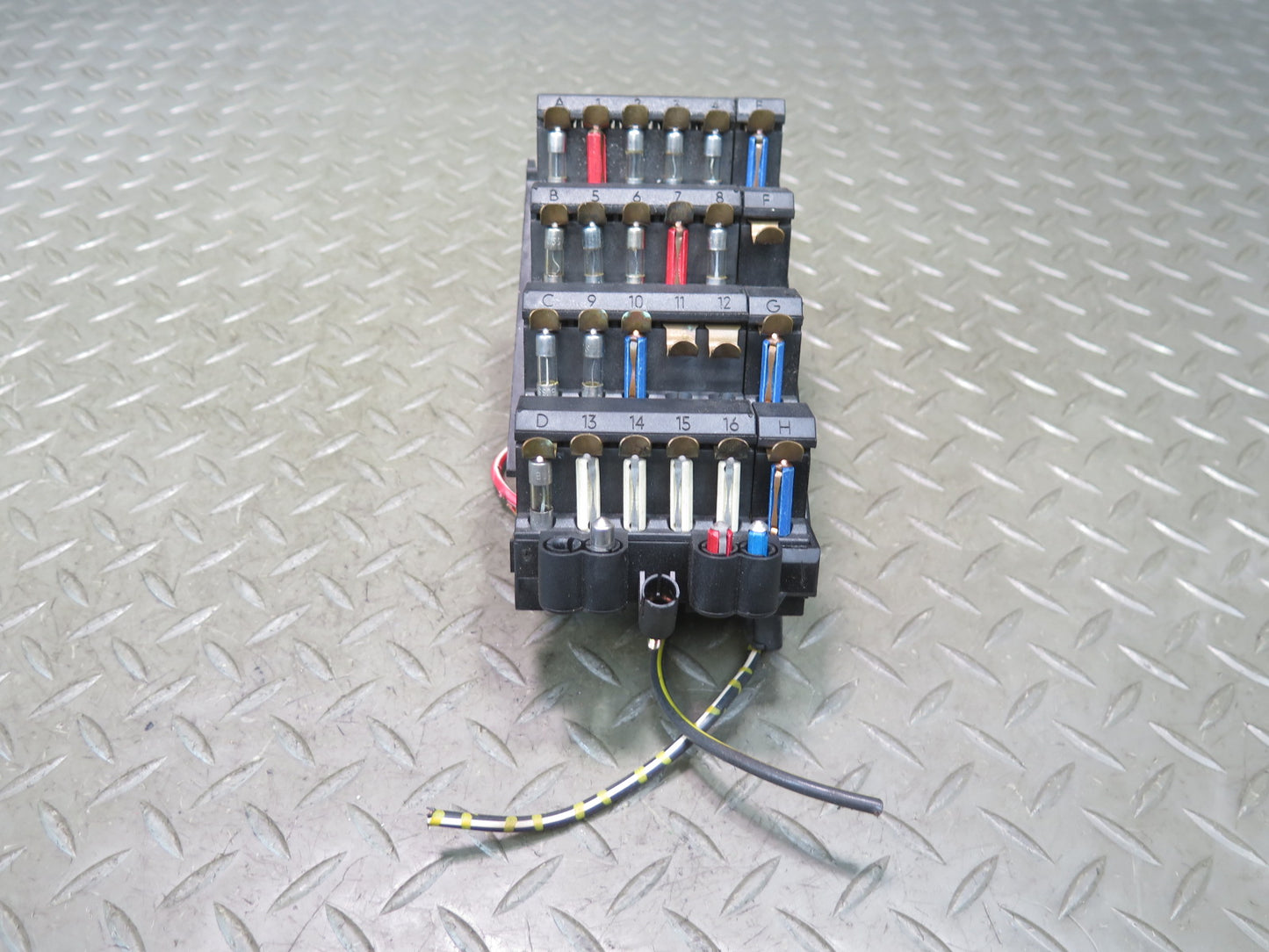 86-93 Mercedes W124 300E Fuse Relay Box OEM