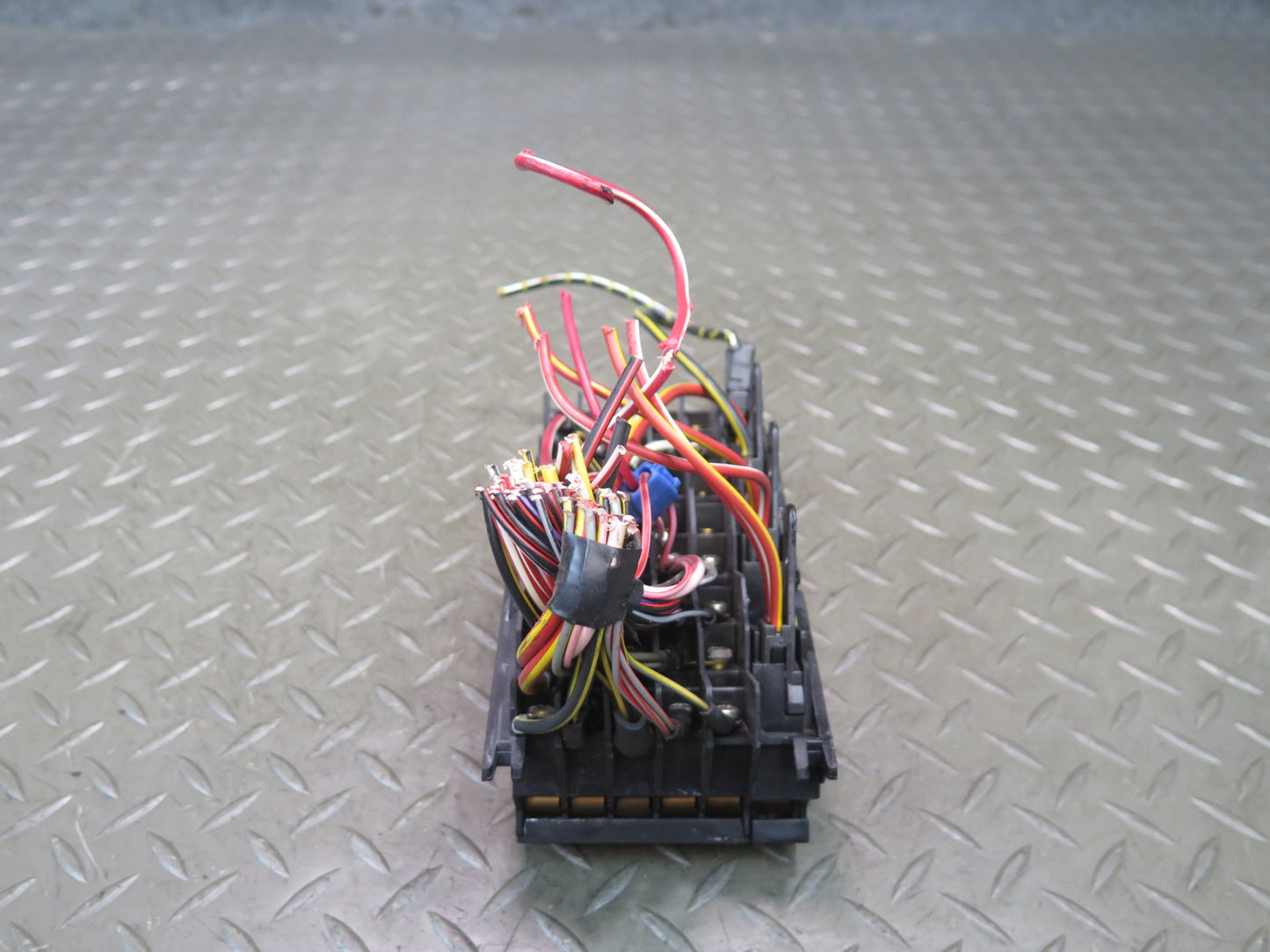 86-93 Mercedes W124 300E Fuse Relay Box OEM