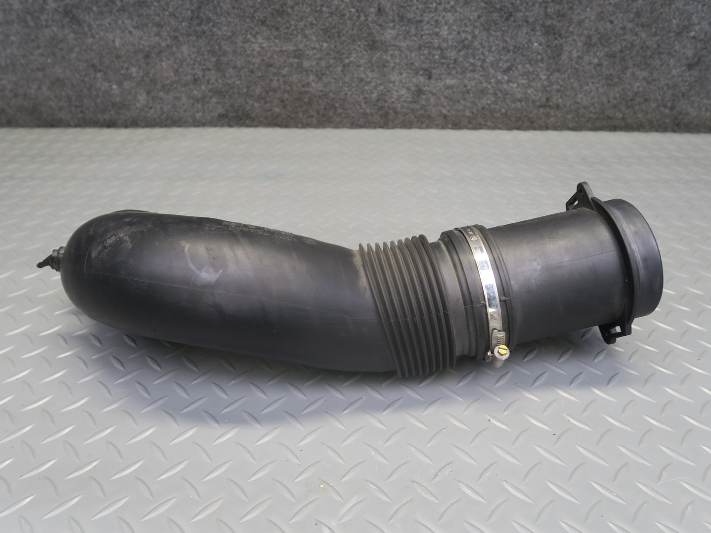 04-06 BMW E53 X5 N62 4.4 4.8is Air Intake Duct Tube Boot Pipe w MAF Sensor OEM