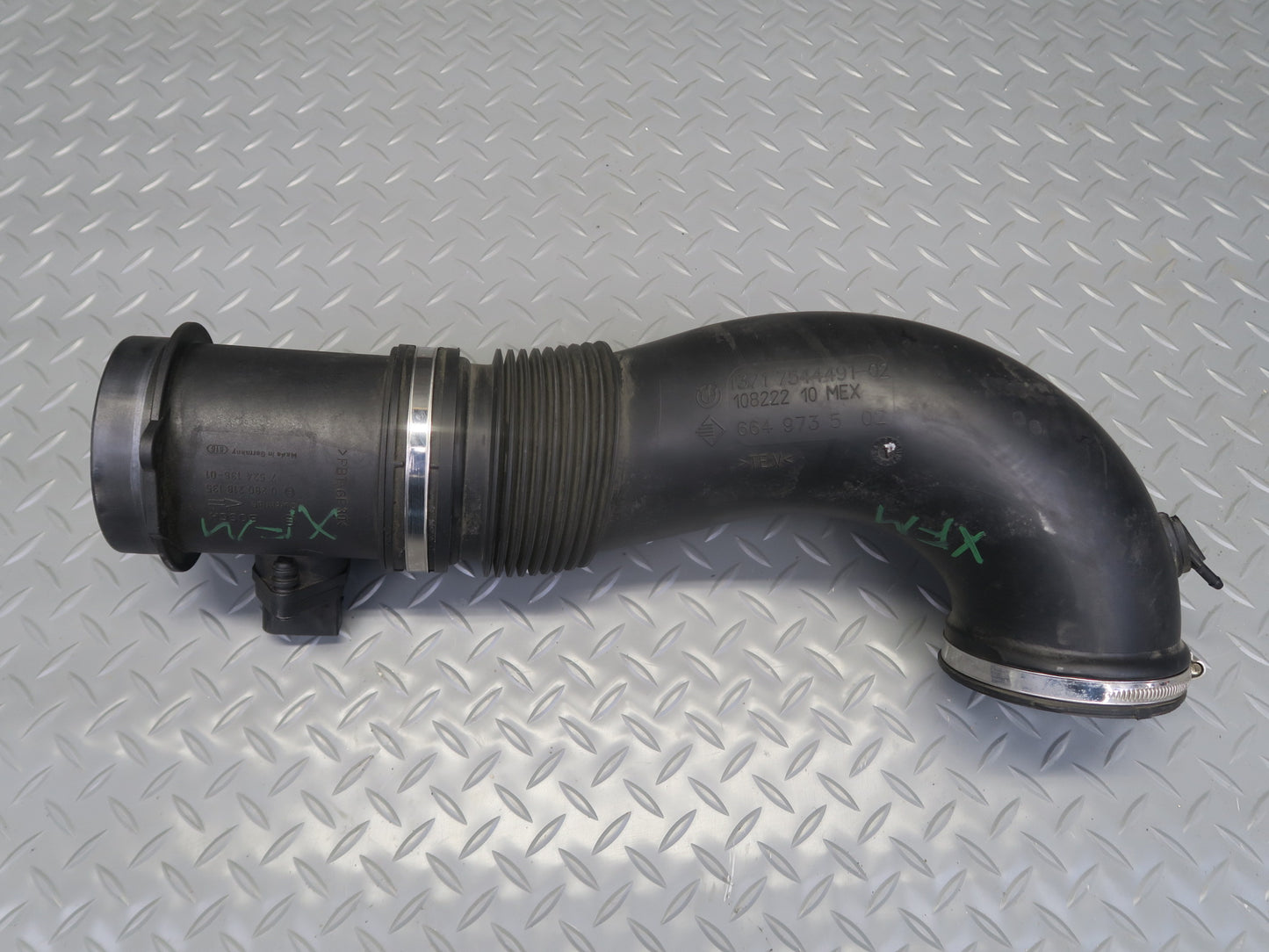 04-06 BMW E53 X5 N62 4.4 4.8is Air Intake Duct Tube Boot Pipe w MAF Sensor OEM