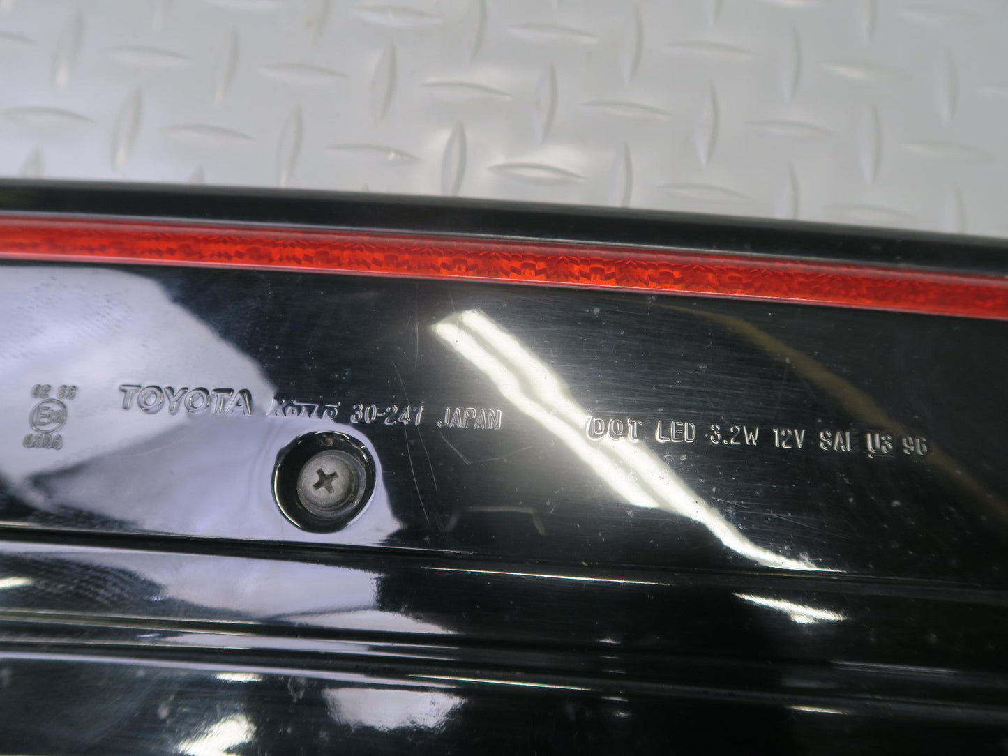 98-05 Lexus UZS160 GS300 GS400 GS430 Rear Trunk Spoiler w Third Brake Light OEM