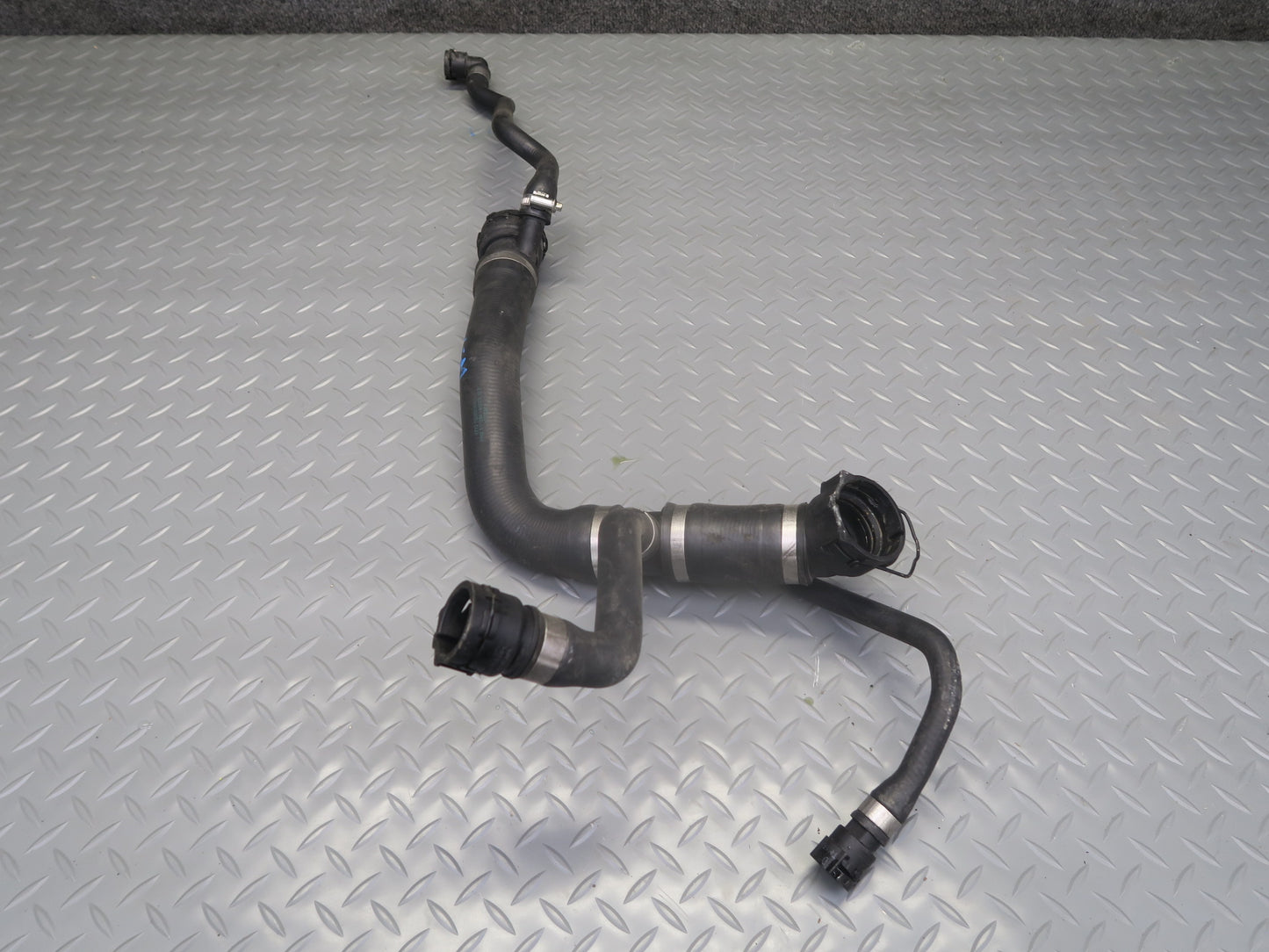 04-06 BMW E53 X5 4.8L N62 Engine Coolant Hose Pipe Line Set OEM