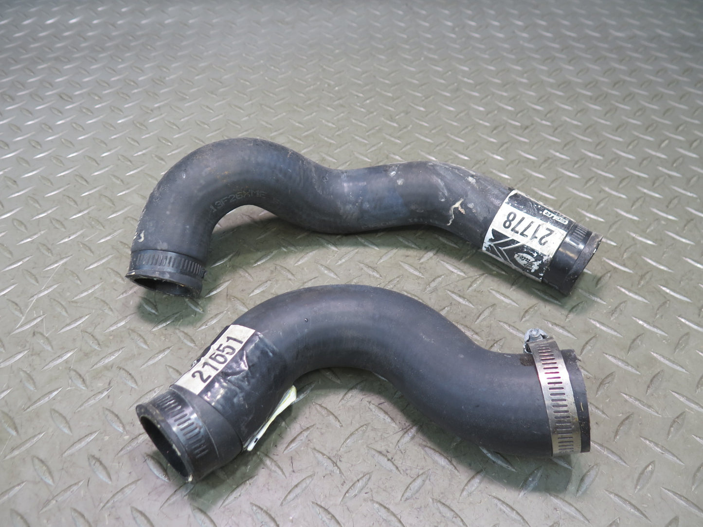 86-93 Mercedes W124 300E Set of 2 Engine Radiator Hose Pipe Line