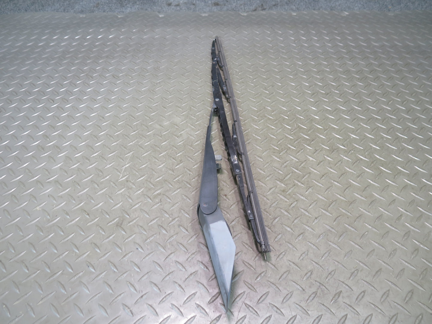 86-93 Mercedes W124 300E Windshield Wiper Arm OEM
