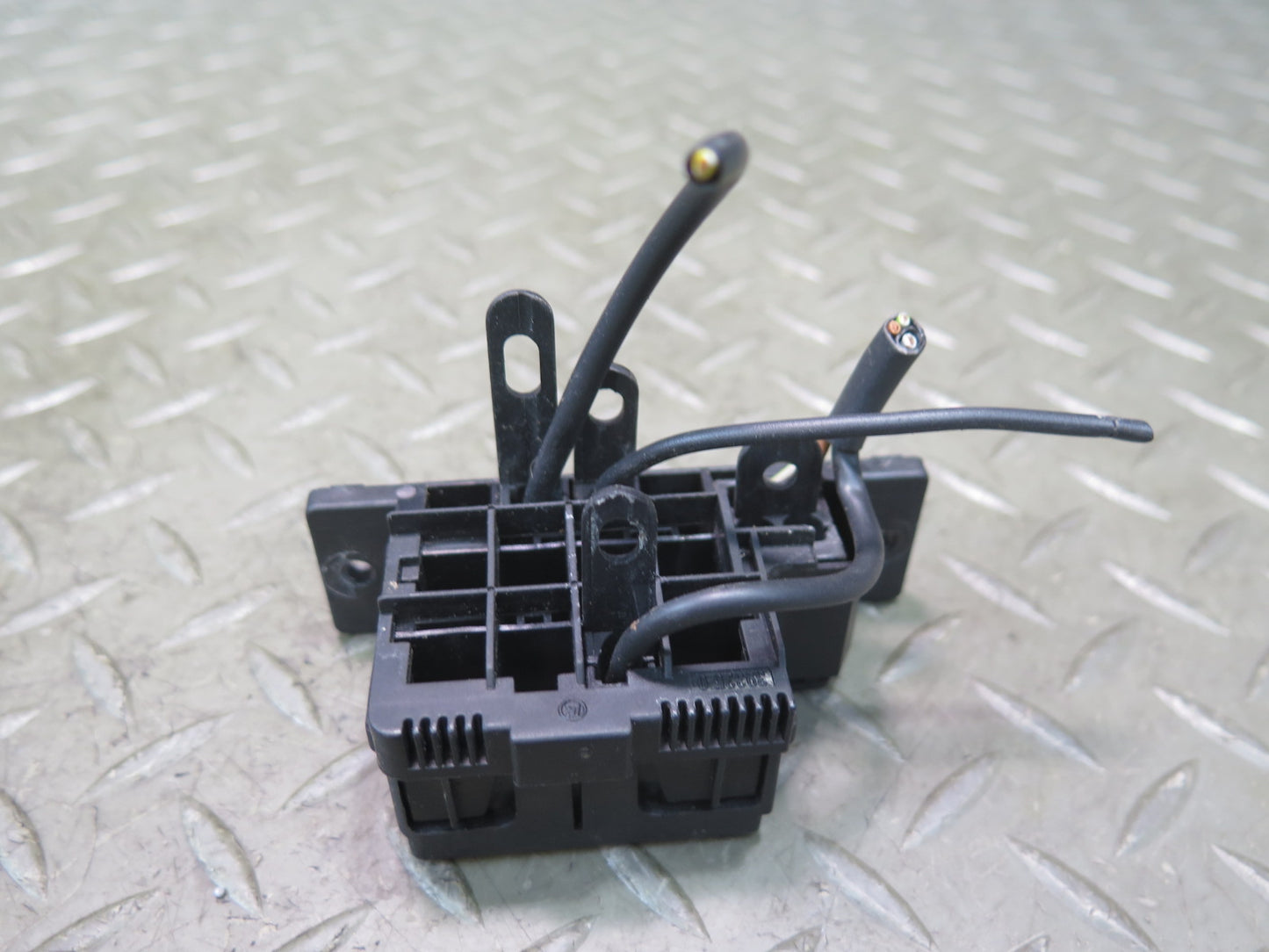 86-93 Mercedes W124 300E Diagnostic Port Connector Unit 1295455540 OEM