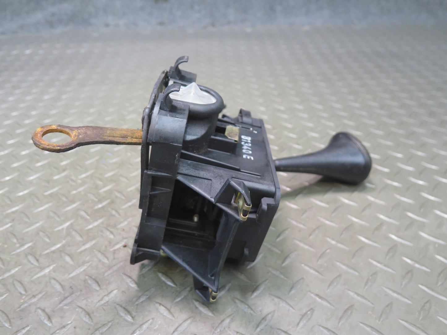 86-93 Mercedes W124 300E A/T Automatic Transmission Shifter w Cable OEM