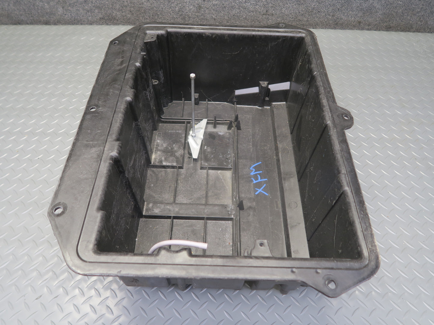 00-06 BMW X5 E53 Trunk Battery Tray Compartment Pan 8408905 OEM