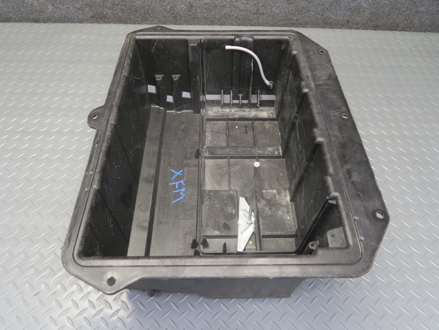 00-06 BMW X5 E53 Trunk Battery Tray Compartment Pan 8408905 OEM