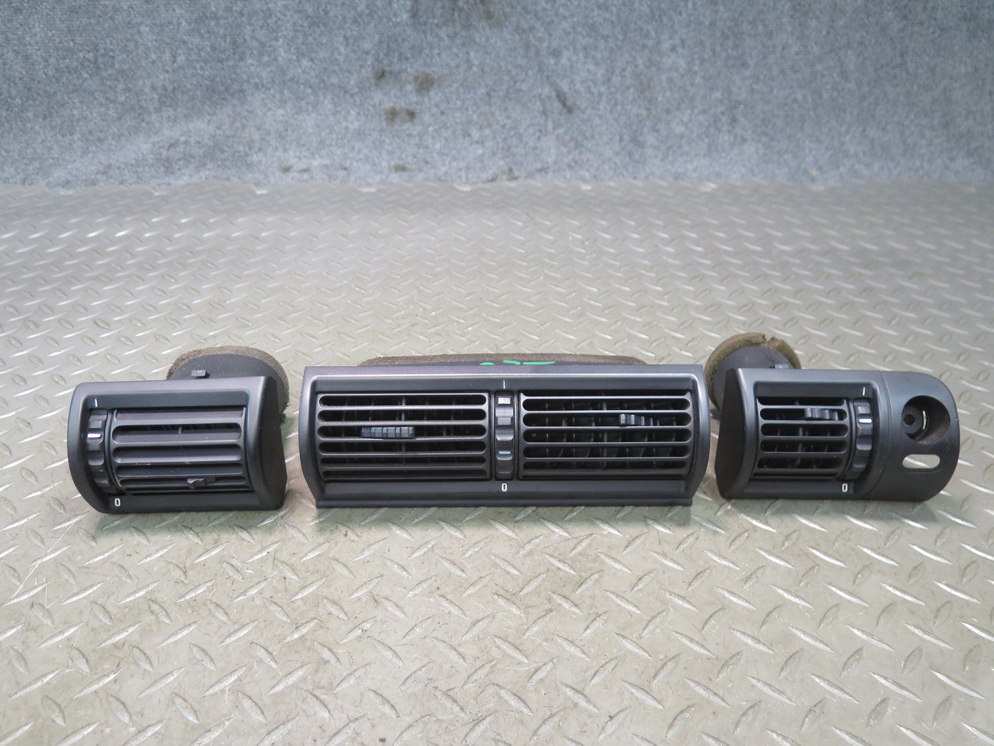 96-02 BMW E36/7 Z3 Set of 3 Dash Front Left Center Right A/C Air Vent Grille OEM