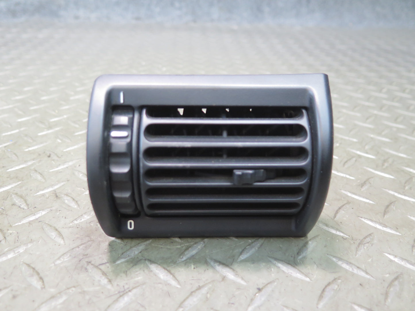 96-02 BMW E36/7 Z3 Set of 3 Dash Front Left Center Right A/C Air Vent Grille OEM