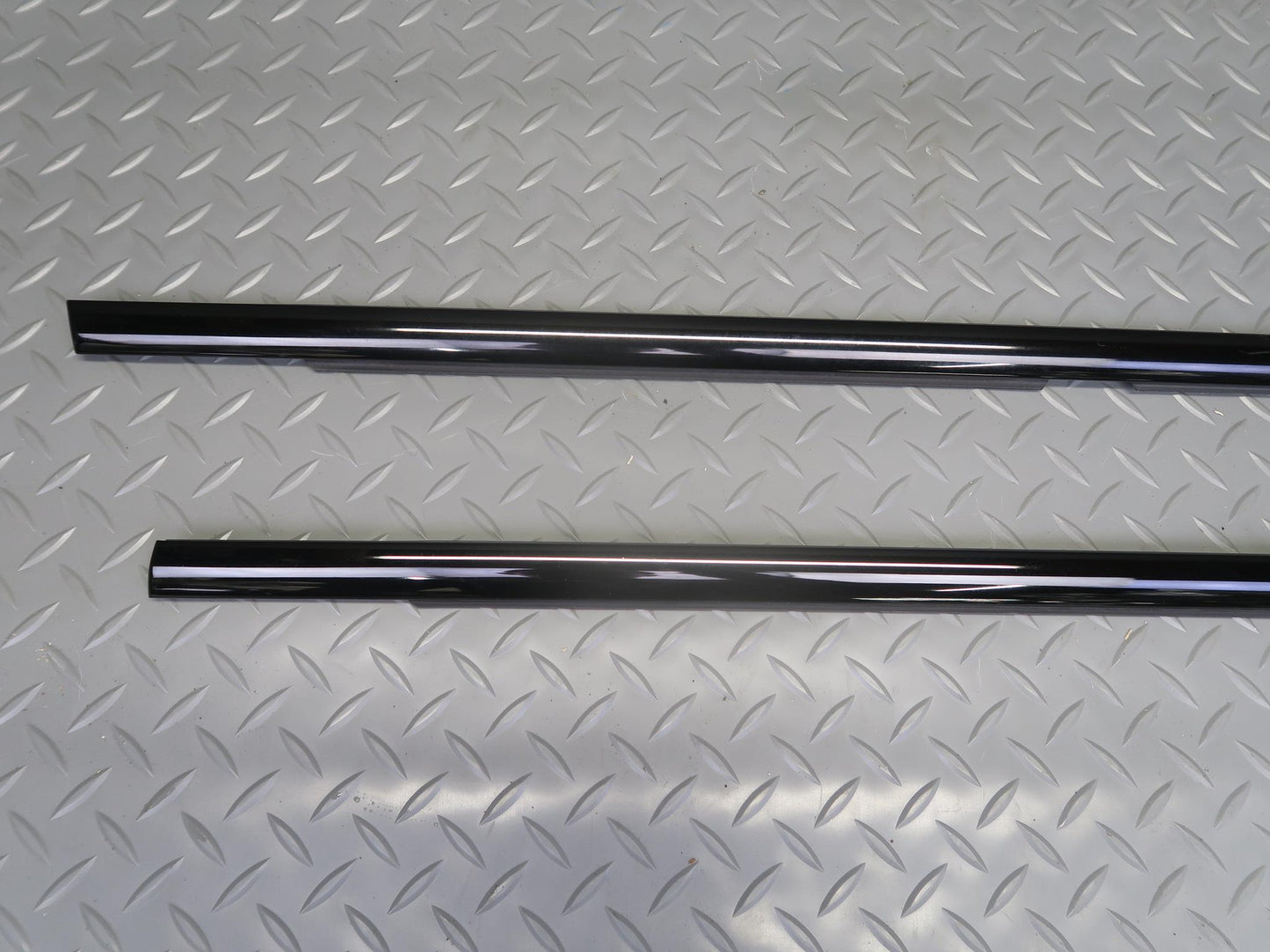 00-06 BMW E53 X5 Set of 2 Front & Rear Left Door Weatherstrip Trim Molding OEM