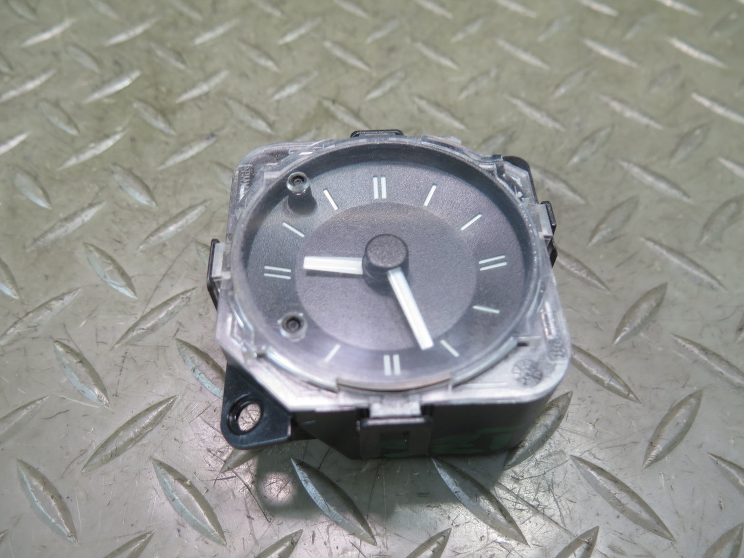 99-02 BMW E36/7 Z3 Dash Center Analog Clock Unit 8383663  OEM