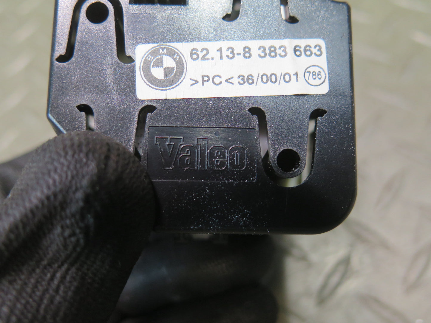 99-02 BMW E36/7 Z3 Dash Center Analog Clock Unit 8383663  OEM