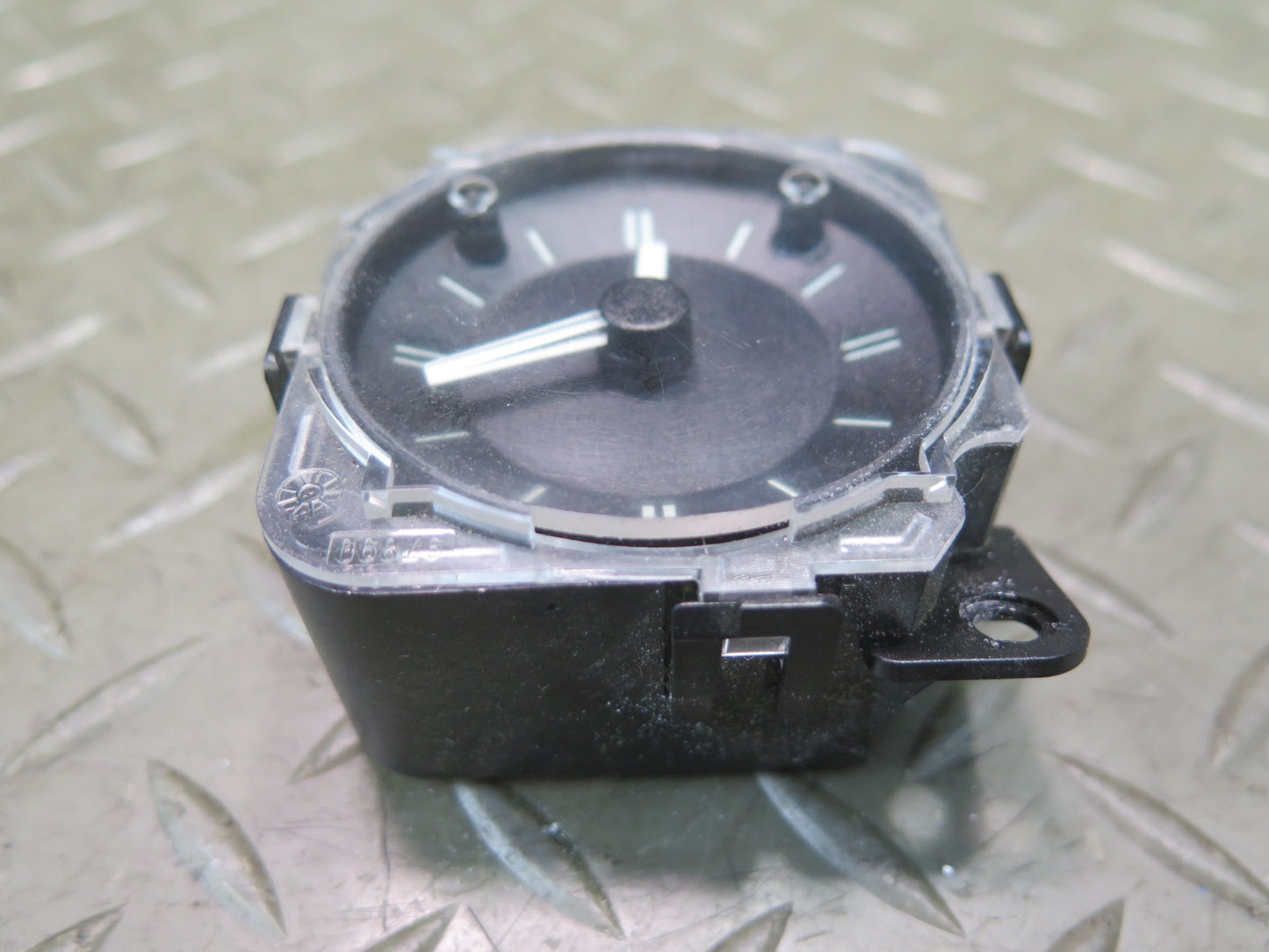 99-02 BMW E36/7 Z3 Dash Center Analog Clock Unit 8383663  OEM