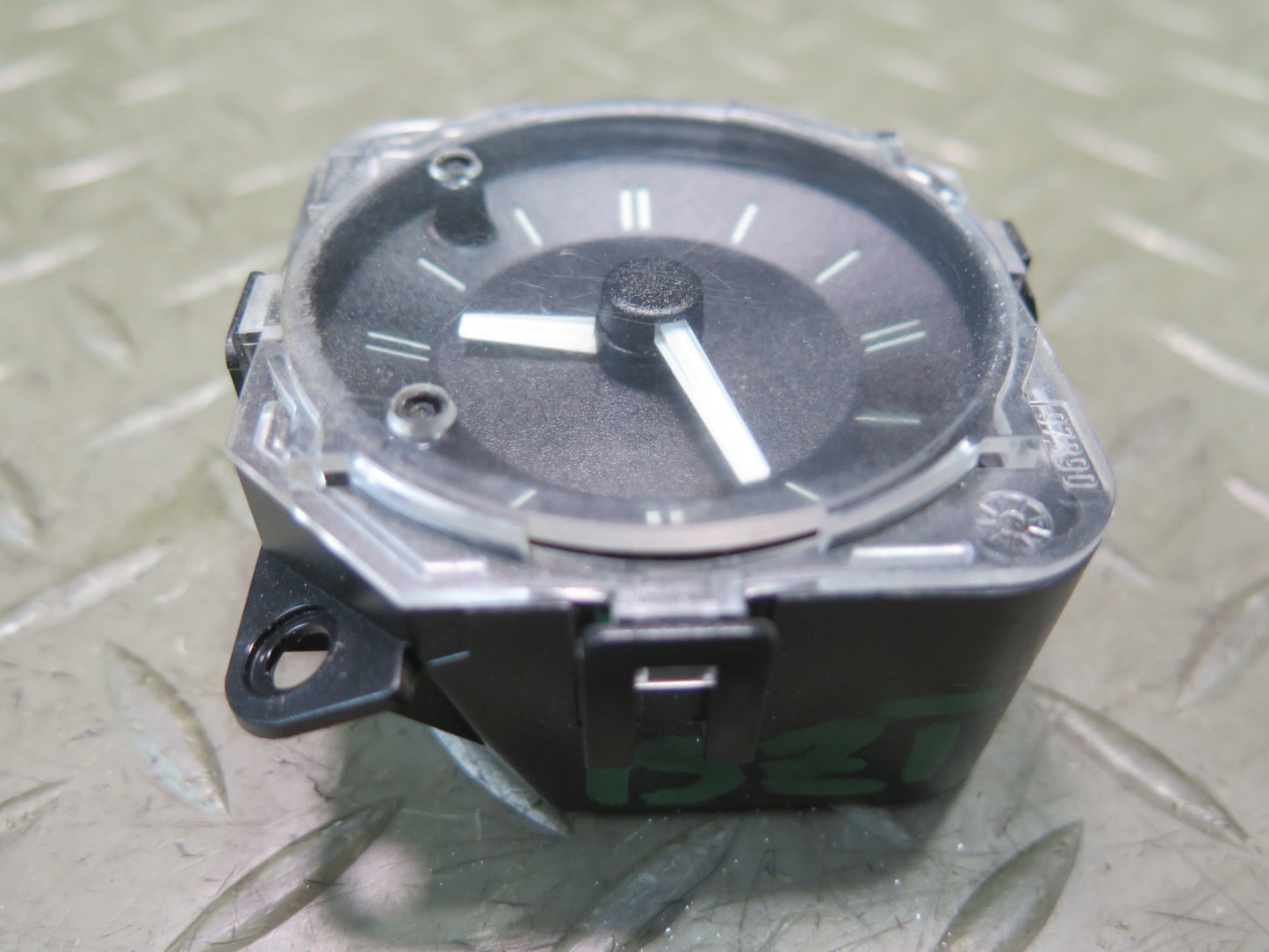 99-02 BMW E36/7 Z3 Dash Center Analog Clock Unit 8383663  OEM