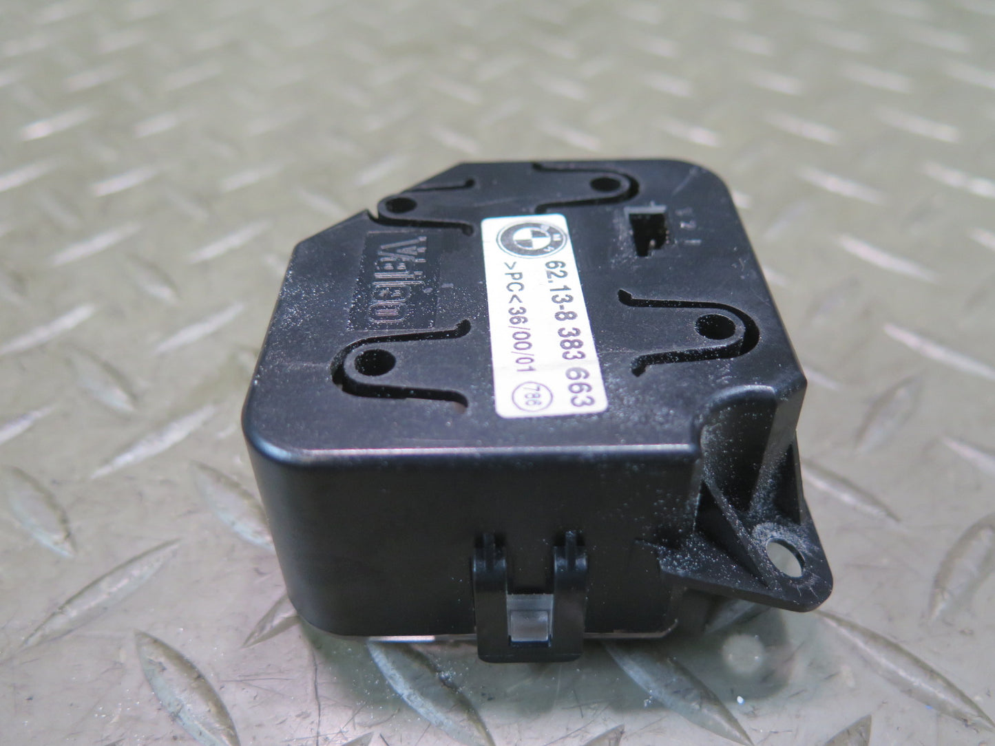 99-02 BMW E36/7 Z3 Dash Center Analog Clock Unit 8383663  OEM