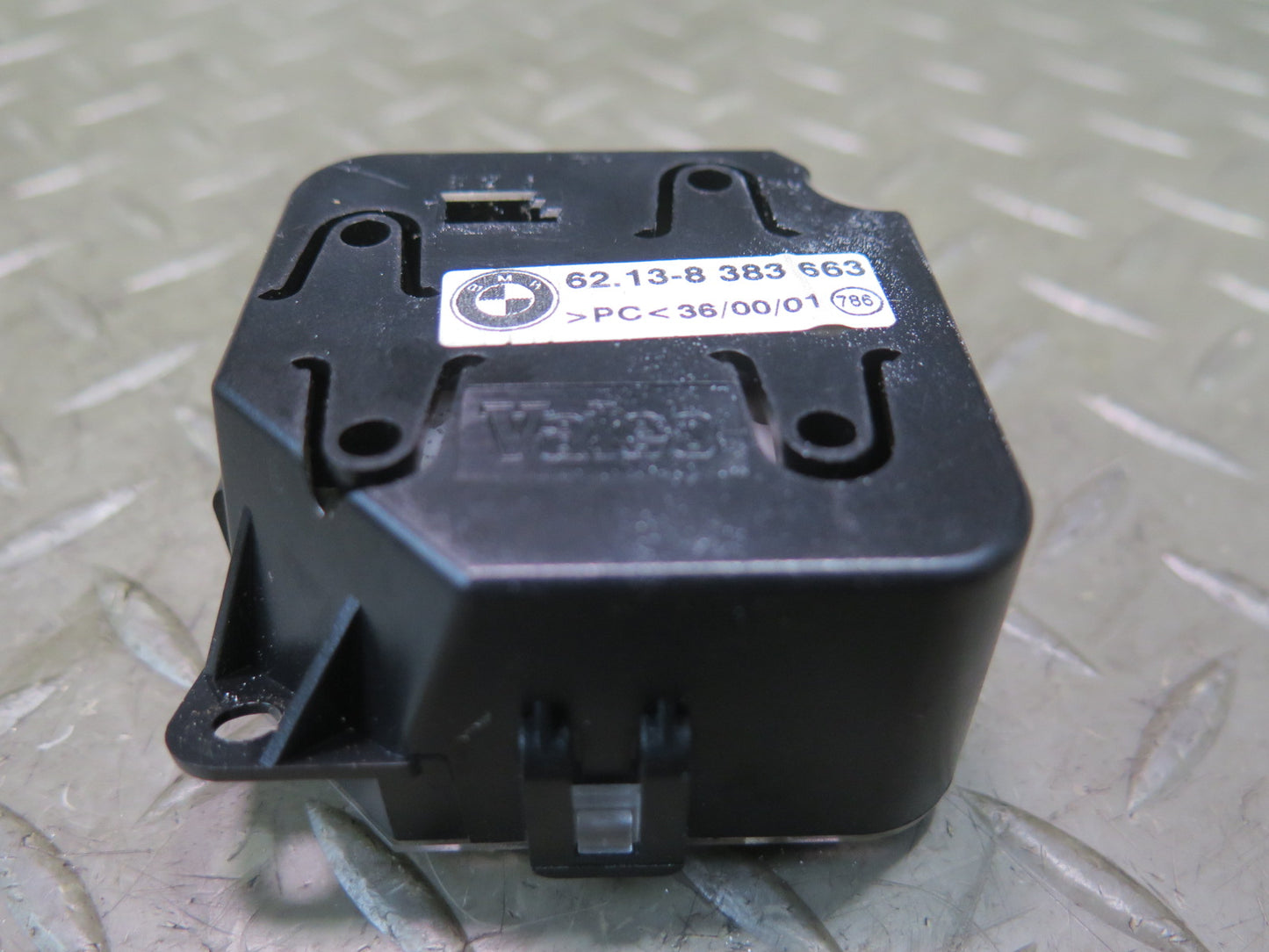 99-02 BMW E36/7 Z3 Dash Center Analog Clock Unit 8383663  OEM
