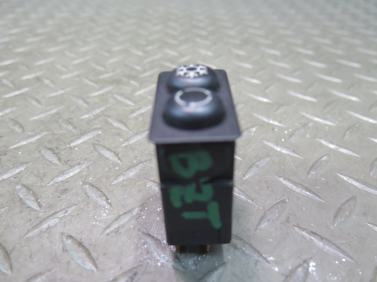 96-99 BMW Z3 E36 A/C Air Condition Recirculation Button Switch OEM