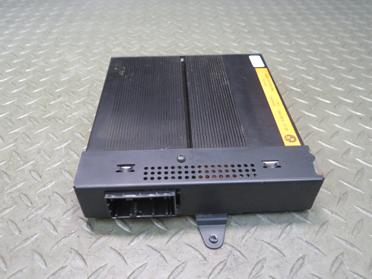 99-02 BMW E36/7 Z3 Harman Kardon Radio Audio Amplifier AMP 6902840 OEM