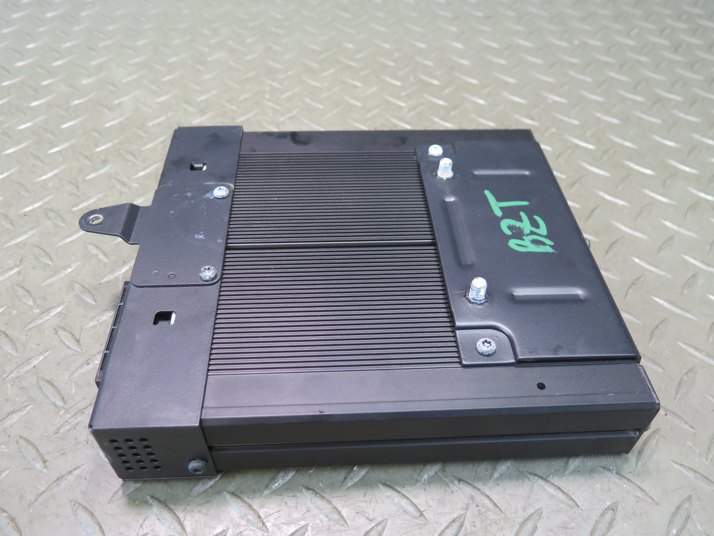 99-02 BMW E36/7 Z3 Harman Kardon Radio Audio Amplifier AMP 6902840 OEM