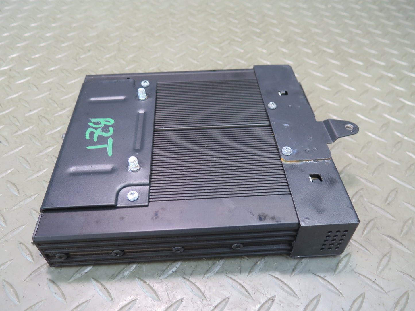 99-02 BMW E36/7 Z3 Harman Kardon Radio Audio Amplifier AMP 6902840 OEM