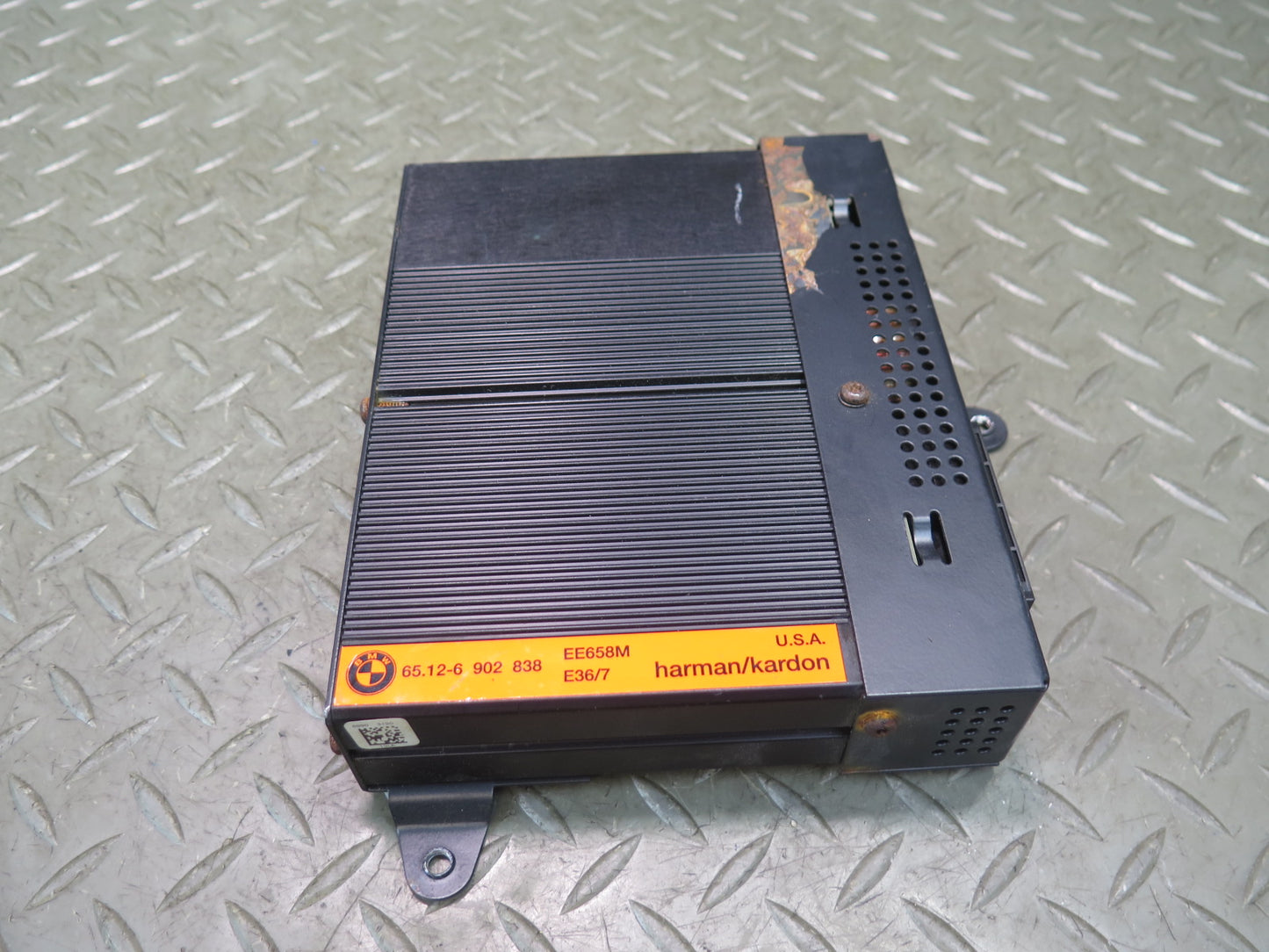 99-02 BMW E36/7 Z3 Harman Kardon Audio Subwoofer Amplifier AMP 6902838 OEM