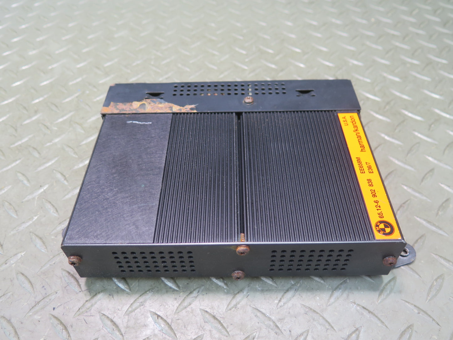 99-02 BMW E36/7 Z3 Harman Kardon Audio Subwoofer Amplifier AMP 6902838 OEM