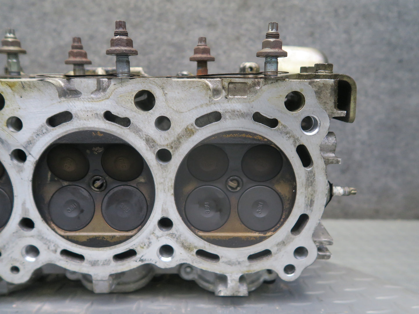95-97 Nissan Gloria HY33 3.0L VQ30DET Turbo Engine Left Cylinder Head 60K OEM