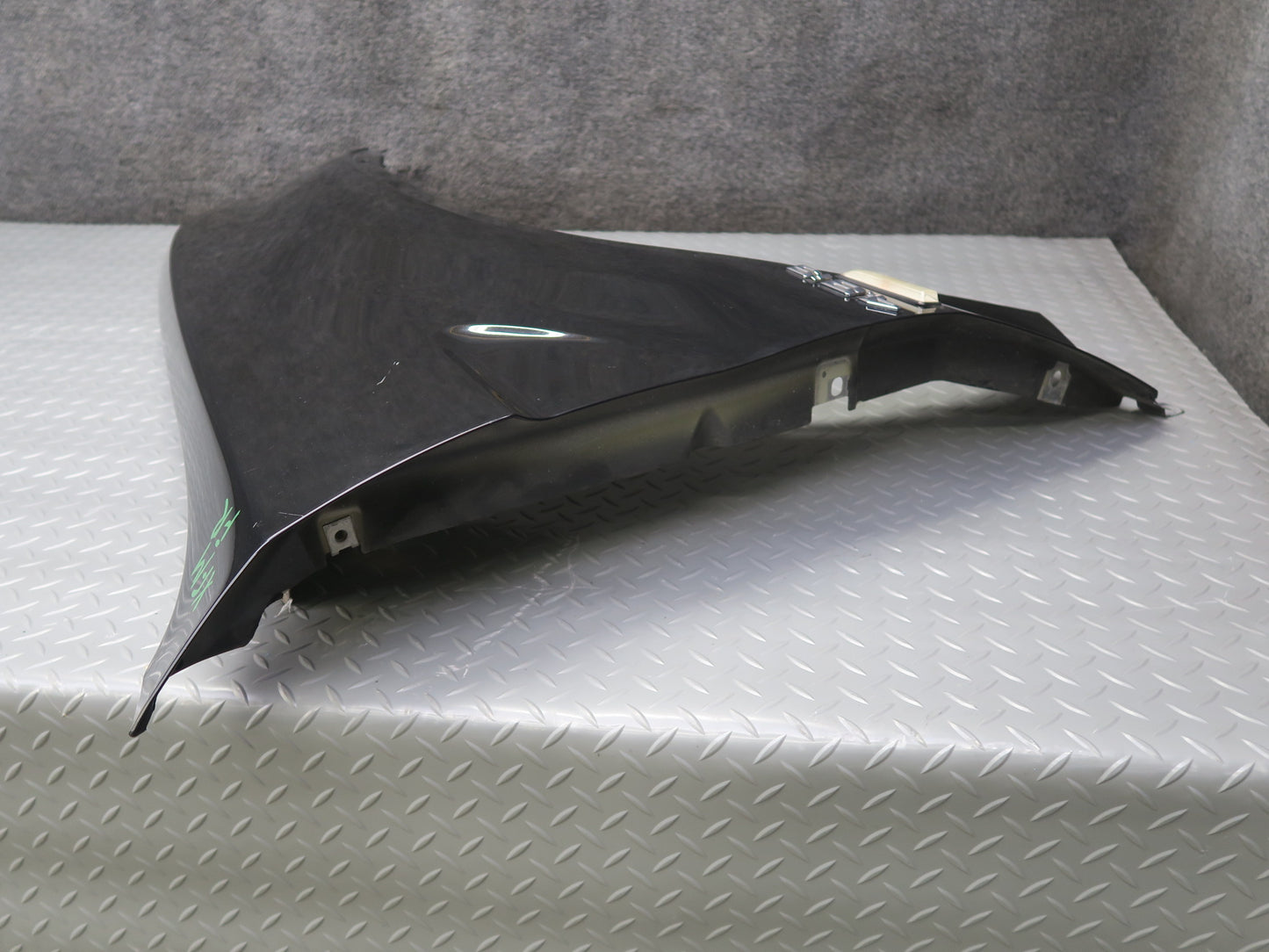 04-06 BMW E53 X5 Front Right Fender Shell Cover Panel Black OEM