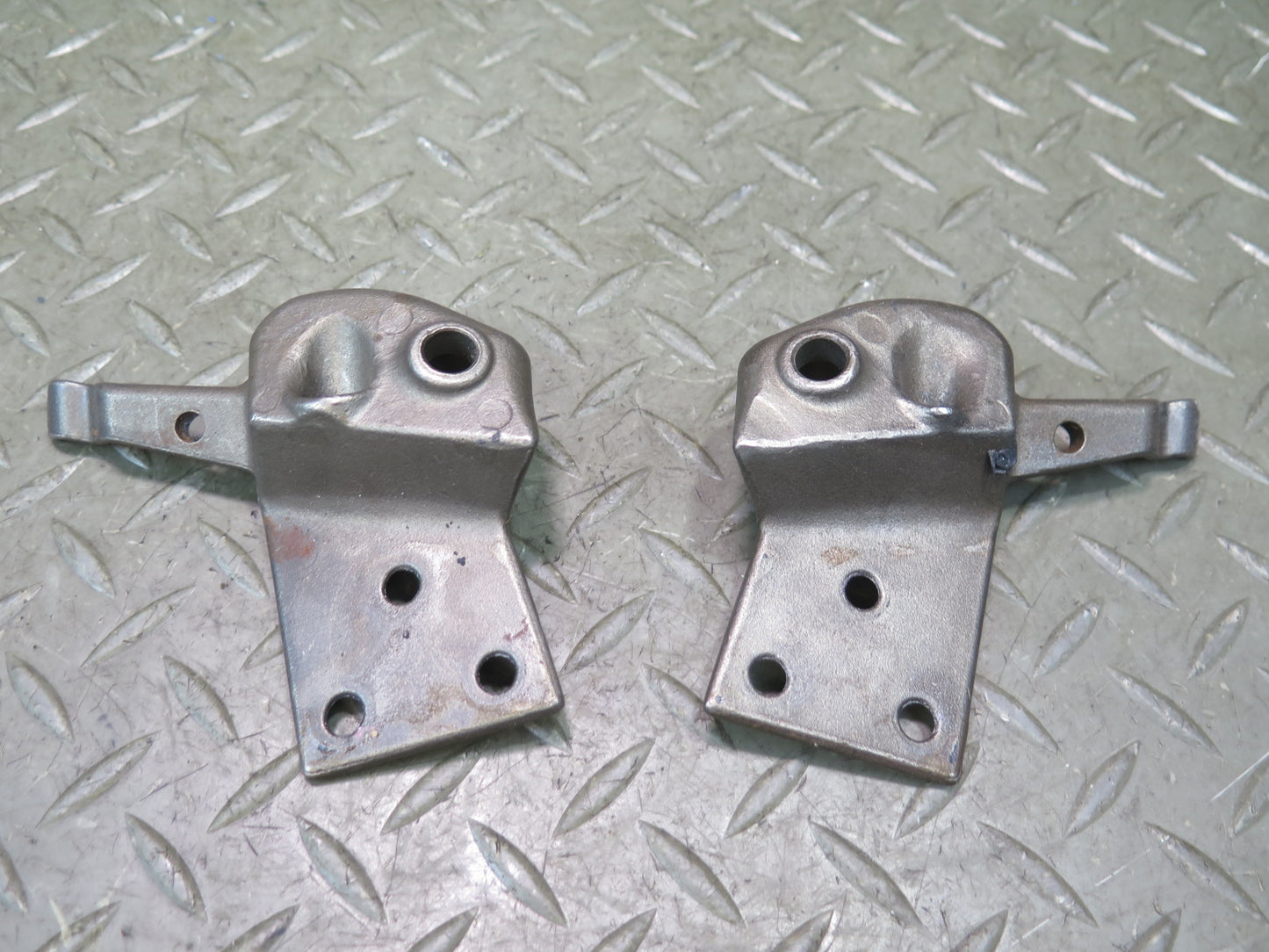 96-02 BMW E36/7 Z3 Roadster Set of 2 Left & Right TOP Roof Base Plate OEM