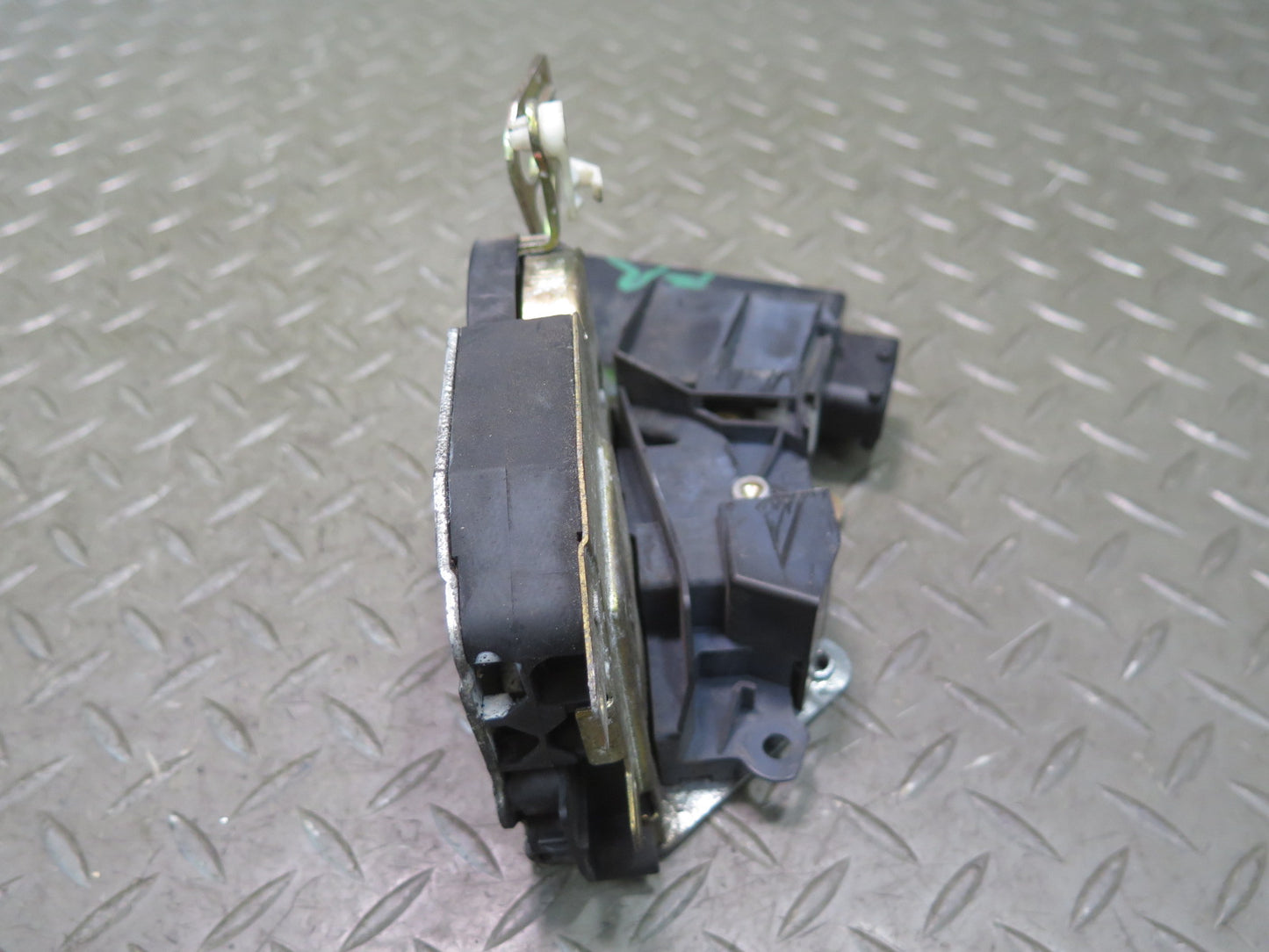 96-02 BMW E36/7 Z3 Right Passenger Door Lock Latch Actuator 8397278 OEM