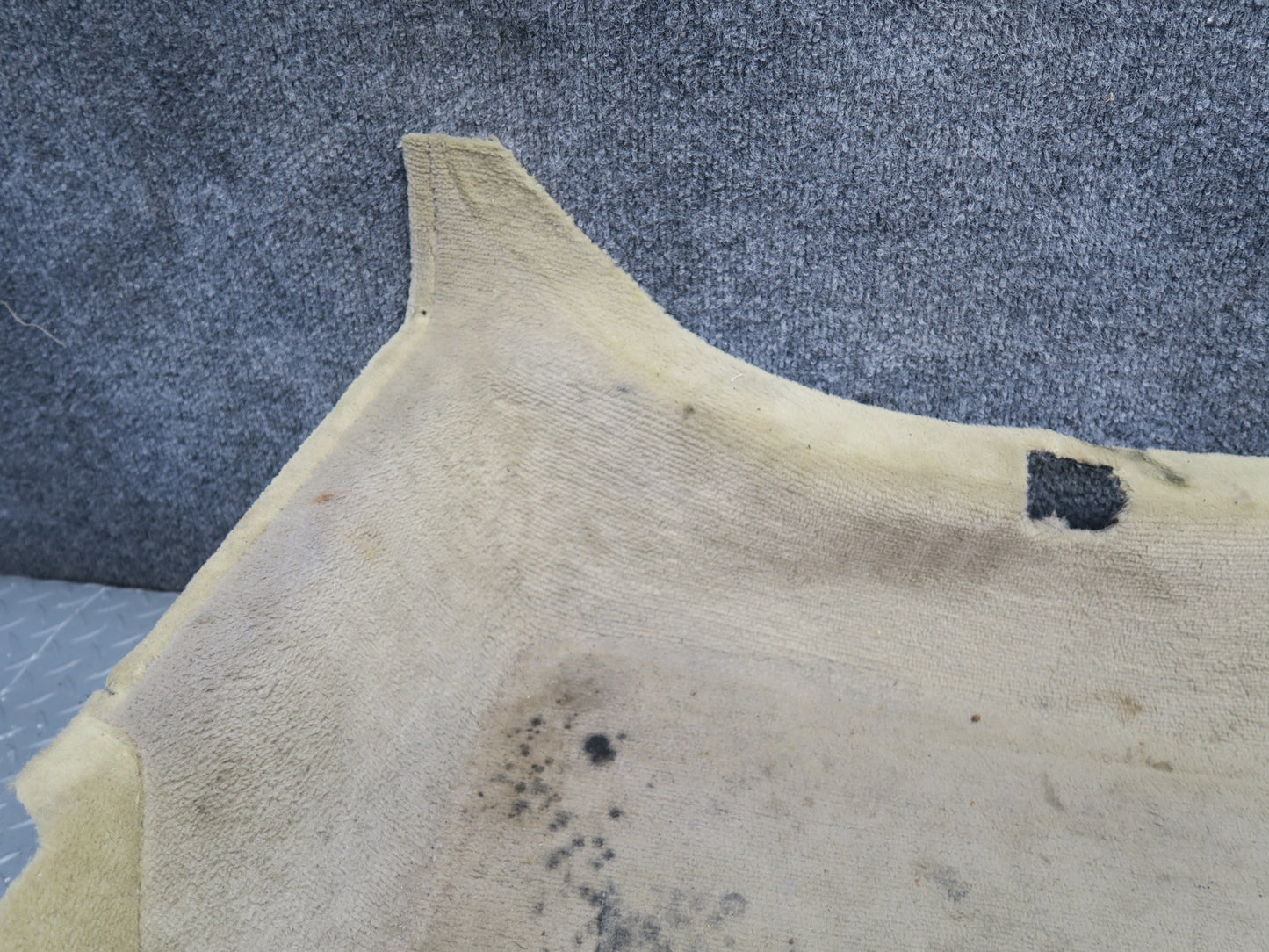 86-93 Mercedes W124 300E Sedan Front Interior Floor MAT Carpet Cover Beige OEM