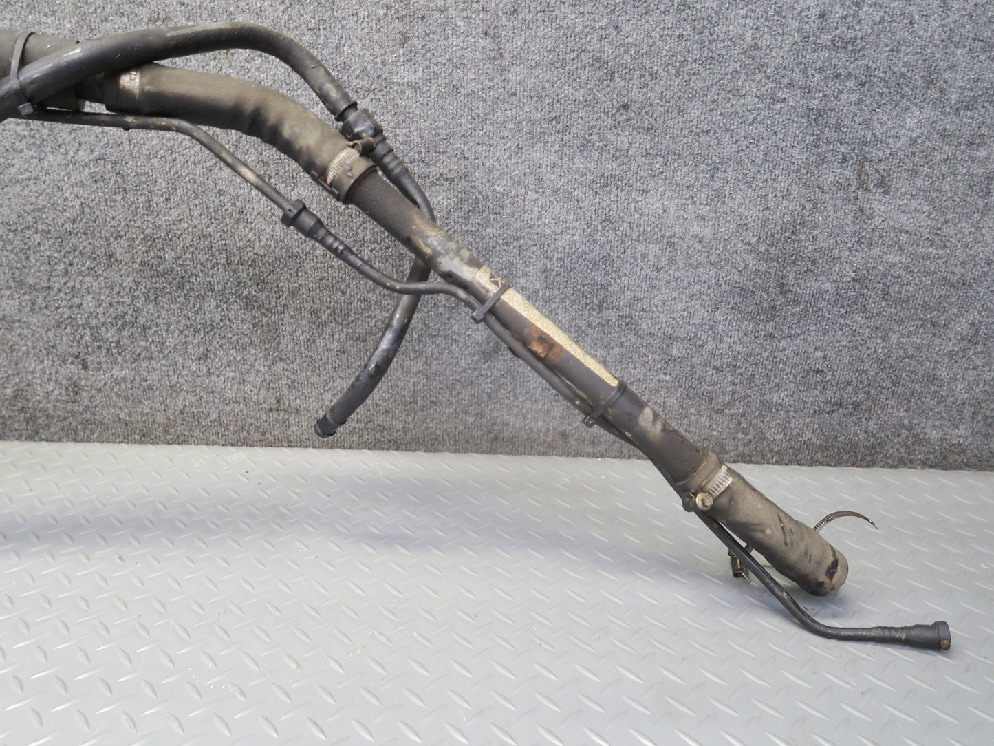 07-10 Jeep Wrangler JK 3.8L 2-DOOR Fuel Filler Neck Hose w Tubes OEM