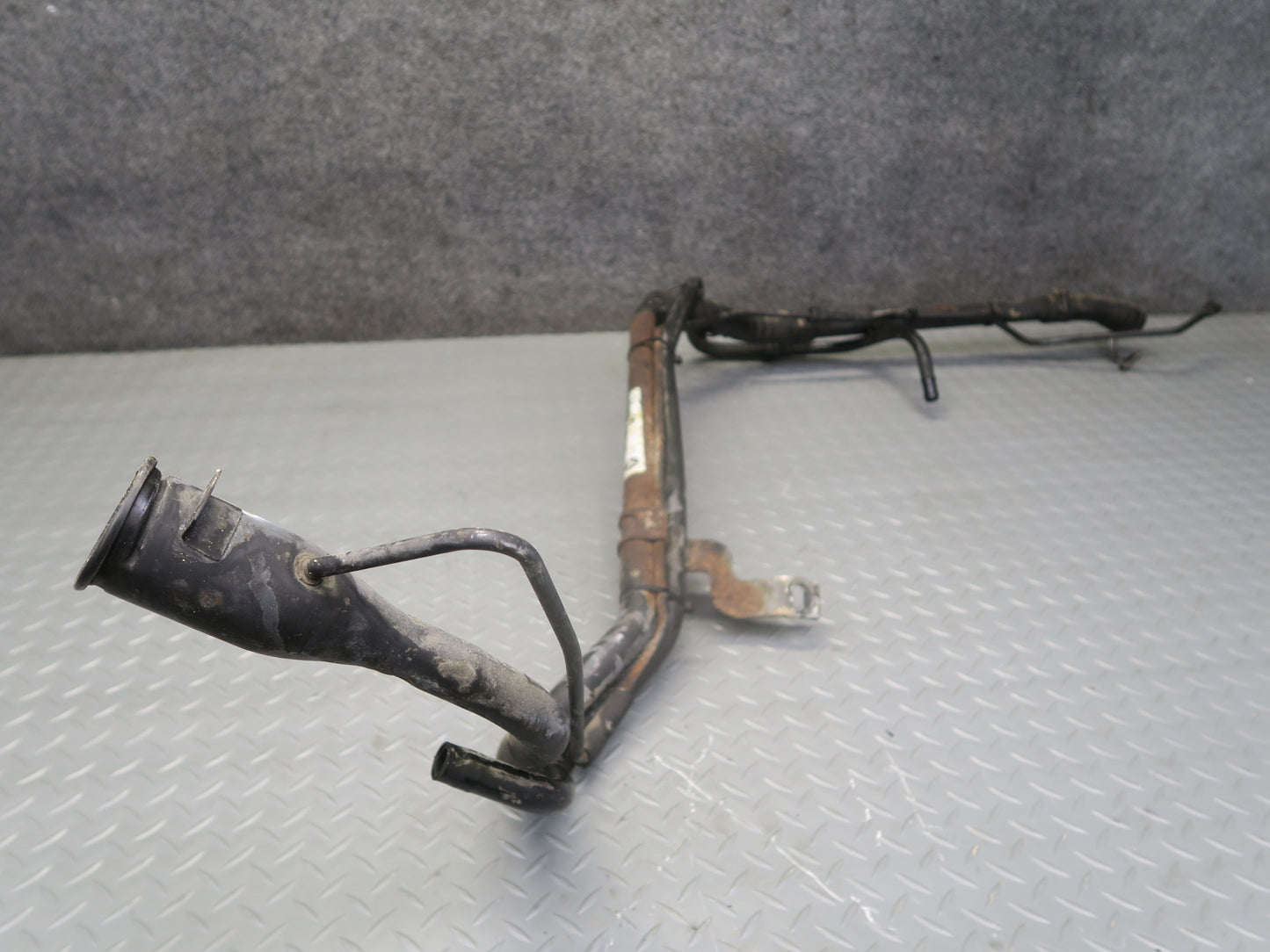 07-10 Jeep Wrangler JK 3.8L 2-DOOR Fuel Filler Neck Hose w Tubes OEM