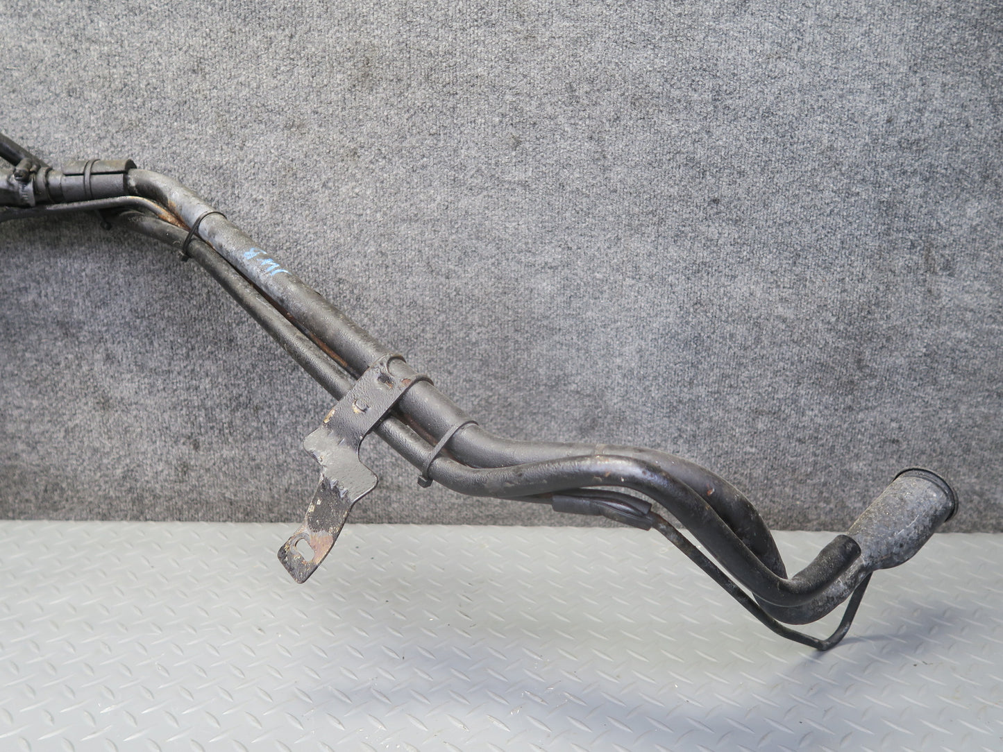 07-10 Jeep Wrangler JK 3.8L 2-DOOR Fuel Filler Neck Hose w Tubes OEM