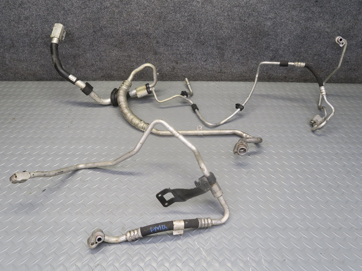 2015-2018 Porsche Macan Turbo 3.6L Engine Intercooler Y Connector Pipe